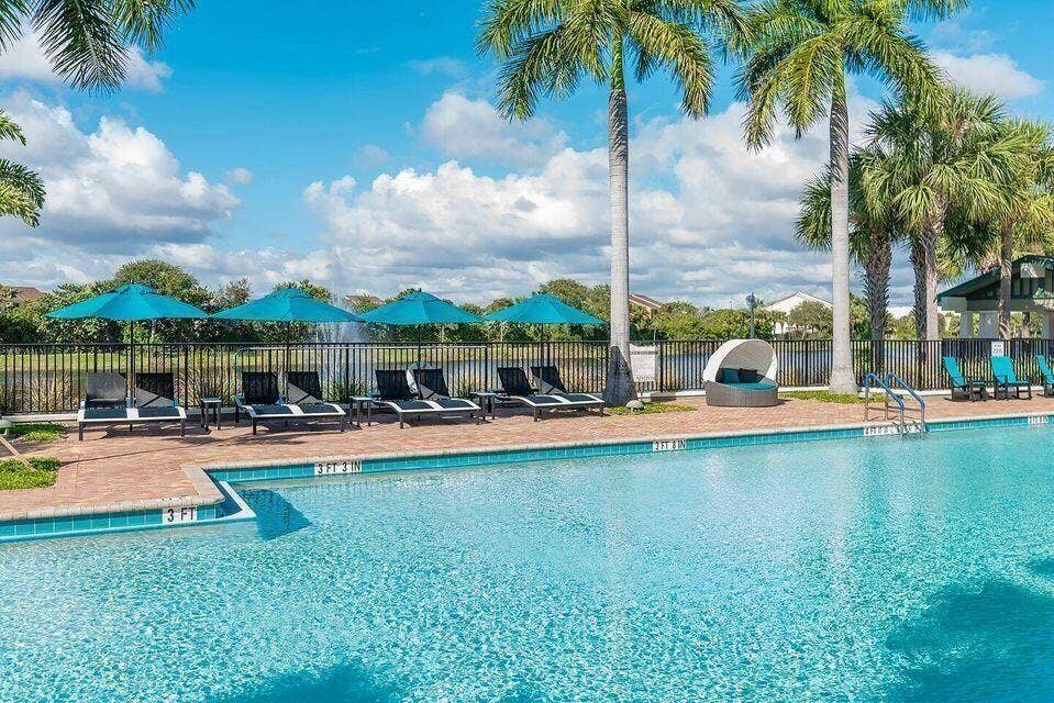 960 Millbrae Court, #4, West Palm Beach, FL 33401 pool