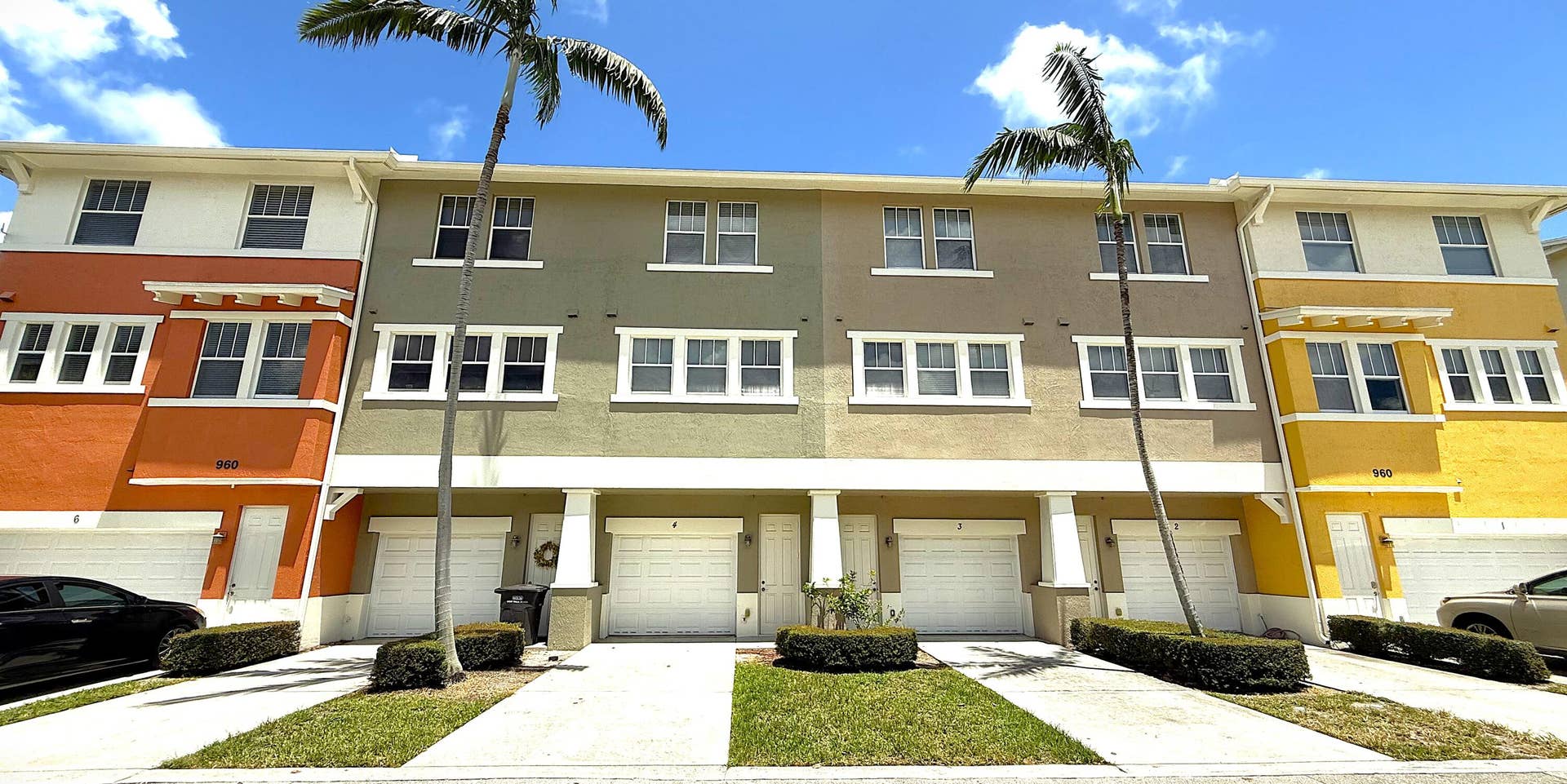 960 Millbrae Court, #4, West Palm Beach, FL 33401 garage
