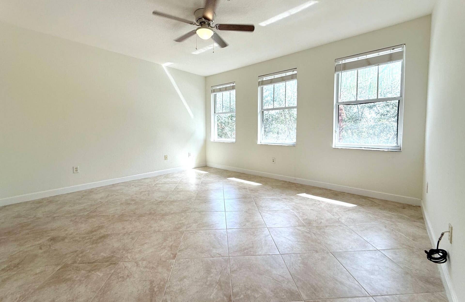 960 Millbrae Court, #4, West Palm Beach, FL 33401 master bedroom