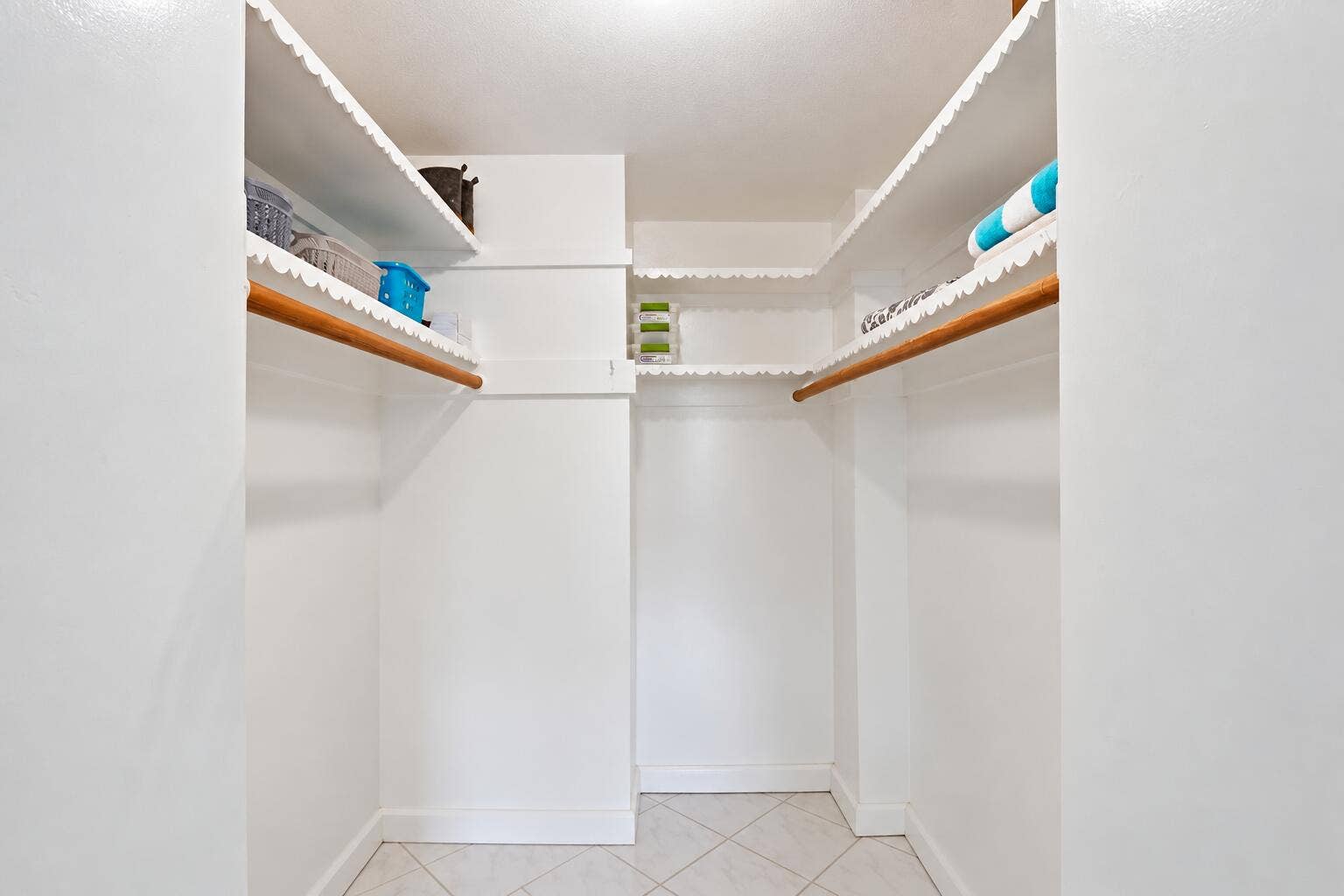 1198 Hillsboro Mile, #210, Hillsboro Beach, FL 33062 Large Walk in Closet