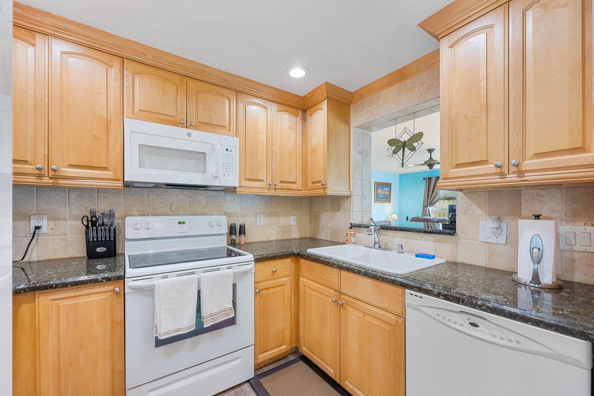 128 BANYAN Circle, Jupiter, FL 33458 _JJL7462