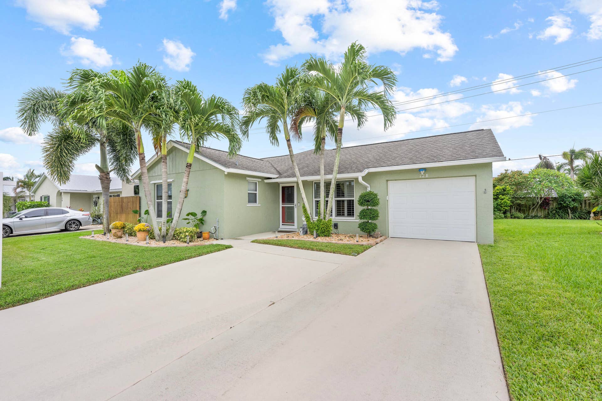 128 BANYAN Circle, Jupiter, FL 33458 _JJL7617
