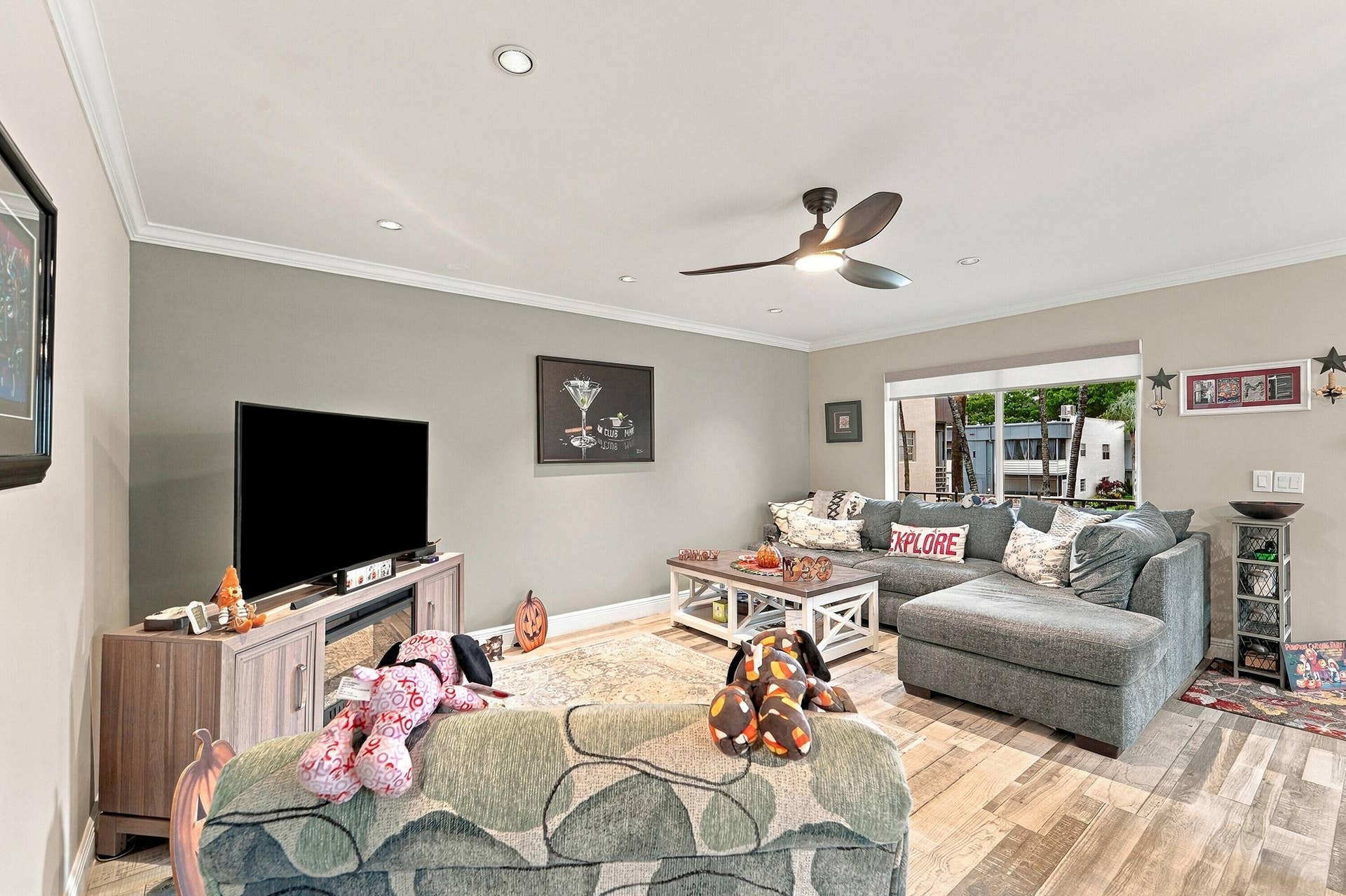 653 NORMANDY Lane, #Unit N, Delray Beach, FL 33484 09_living room