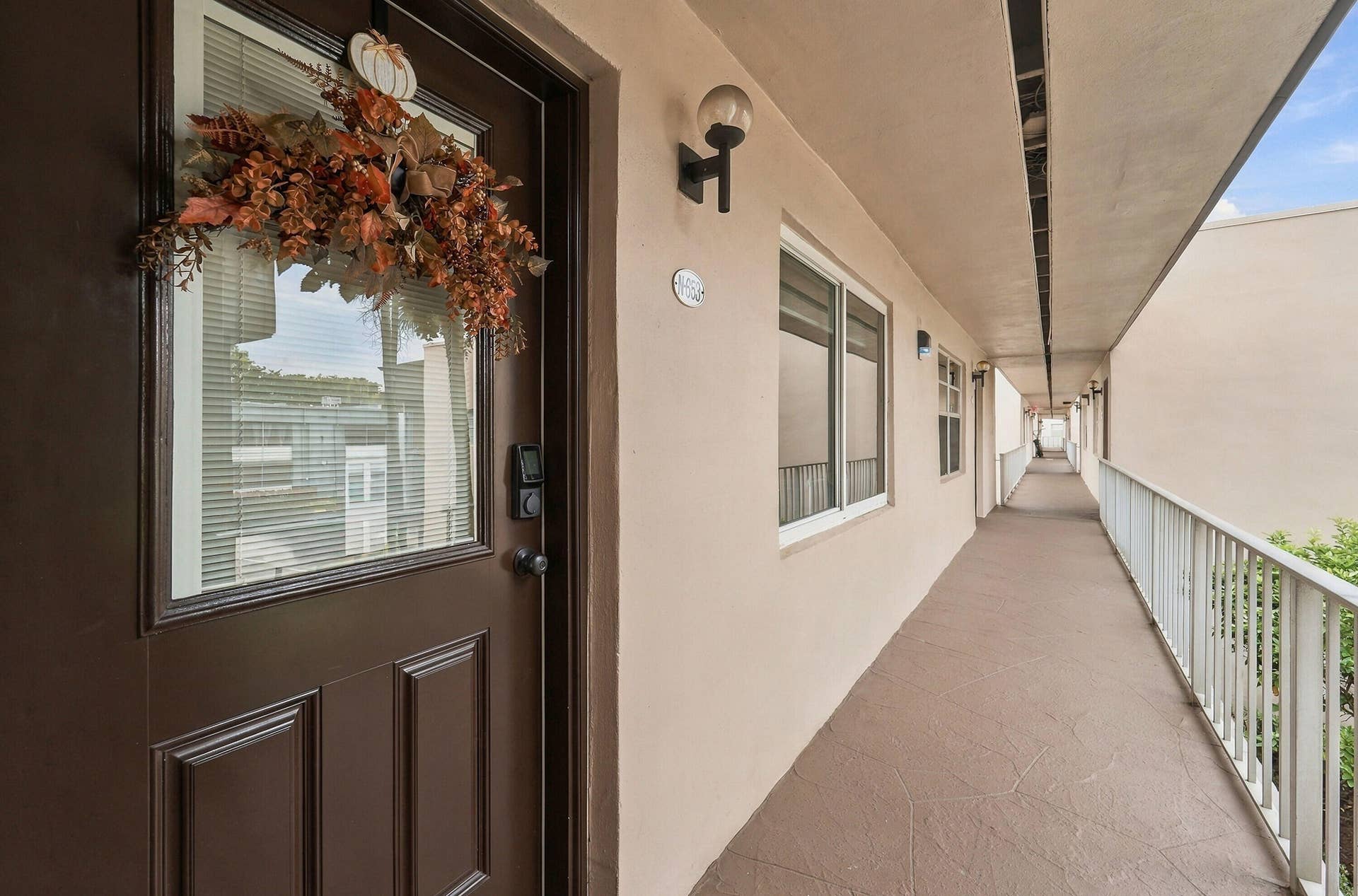 653 NORMANDY Lane, #Unit N, Delray Beach, FL 33484 04_hallway
