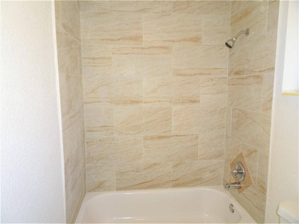 2230 AVENUE H W, Riviera Beach, FL 33404 GetMedia (18)