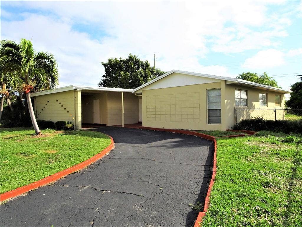 2230 AVENUE H W, Riviera Beach, FL 33404 GetMedia (1)