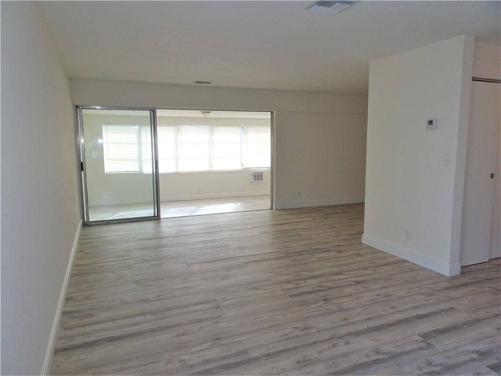 2230 AVENUE H W, Riviera Beach, FL 33404 GetMedia (5)