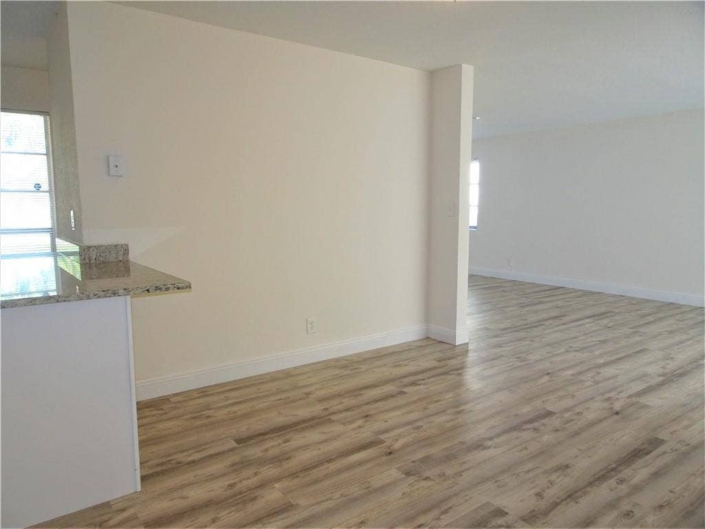 2230 AVENUE H W, Riviera Beach, FL 33404 GetMedia (7)