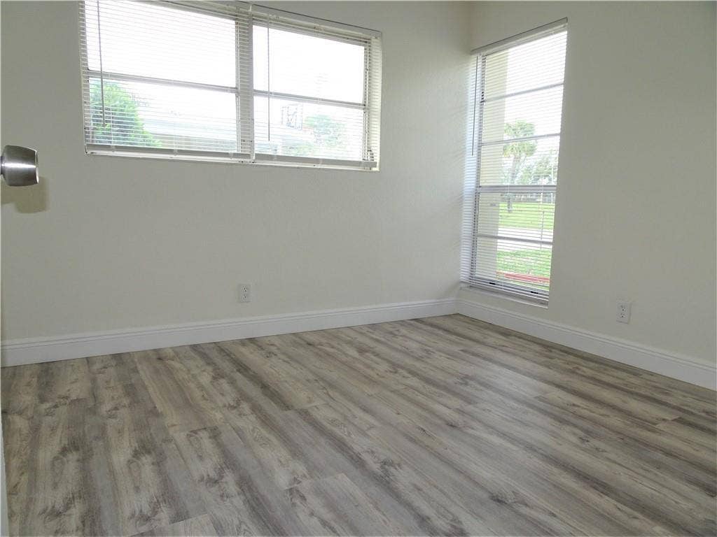 2230 AVENUE H W, Riviera Beach, FL 33404 GetMedia (17)