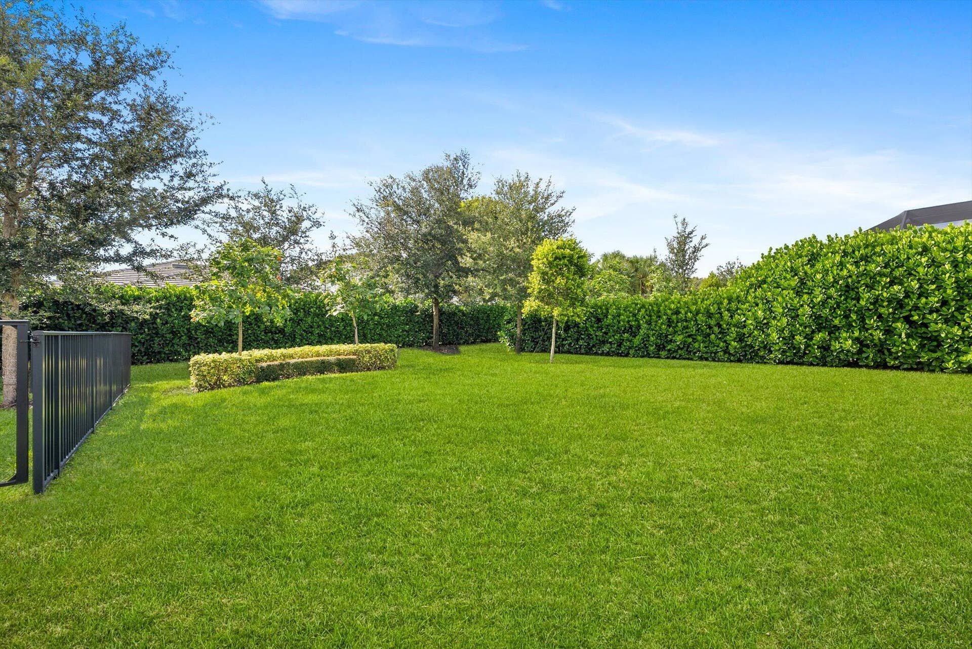 4617 Pinehurst Trail E, Oakland Park, FL 33309 Backyard