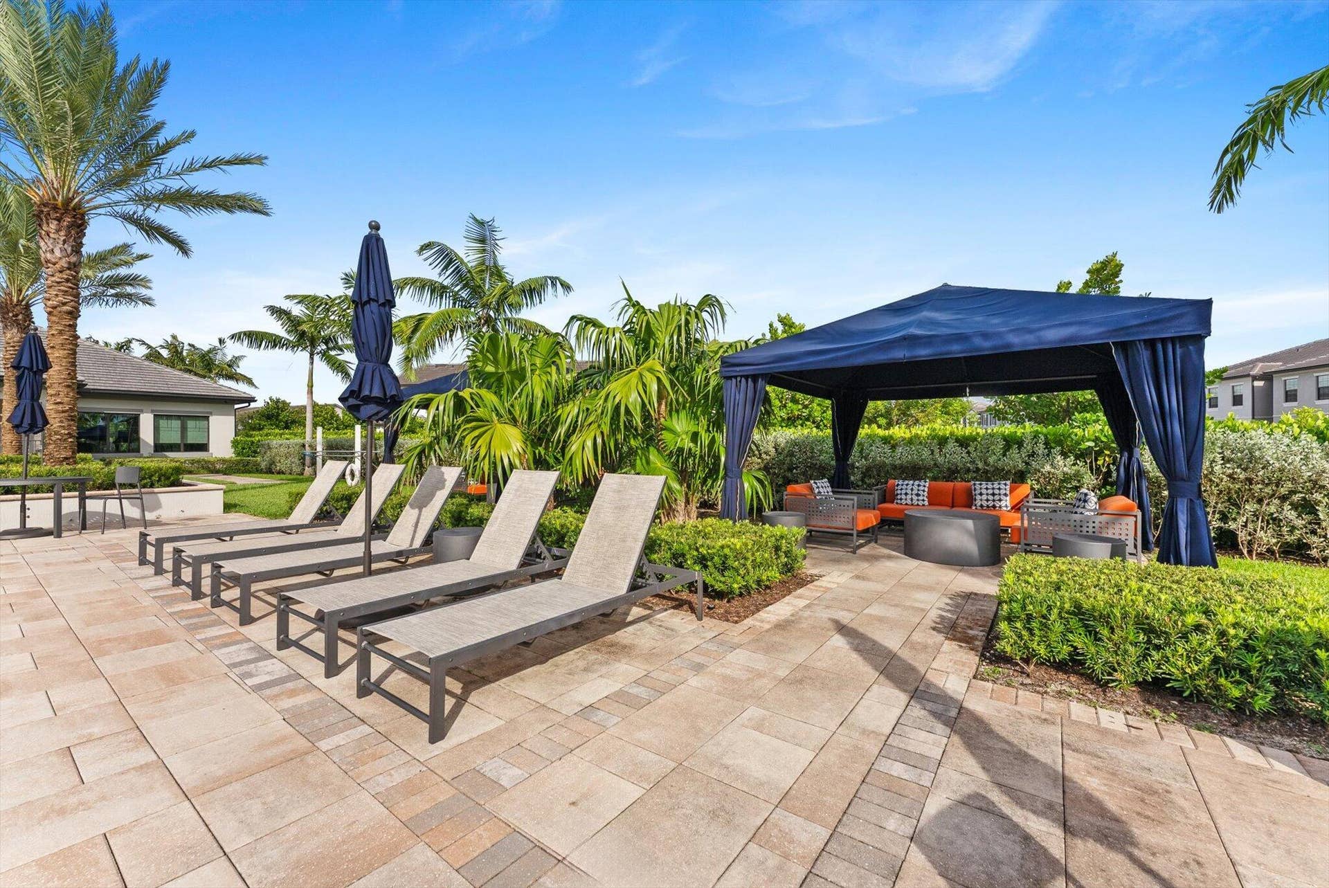 4617 Pinehurst Trail E, Oakland Park, FL 33309 Clubhouse Pool area