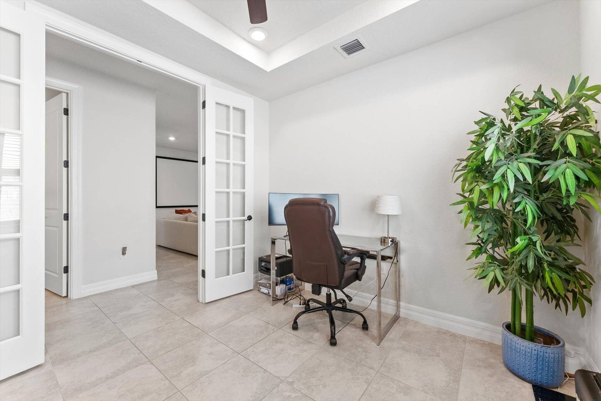 4617 Pinehurst Trail E, Oakland Park, FL 33309 Office/Den