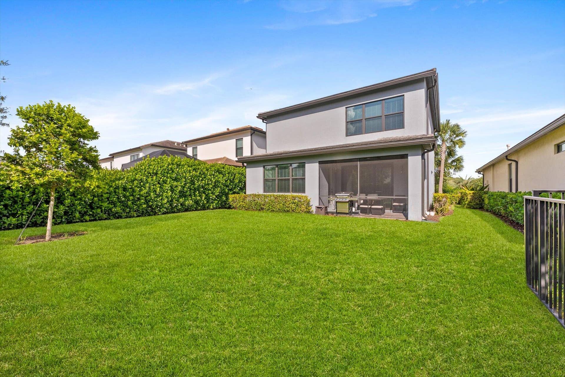 4617 Pinehurst Trail E, Oakland Park, FL 33309 Backyard