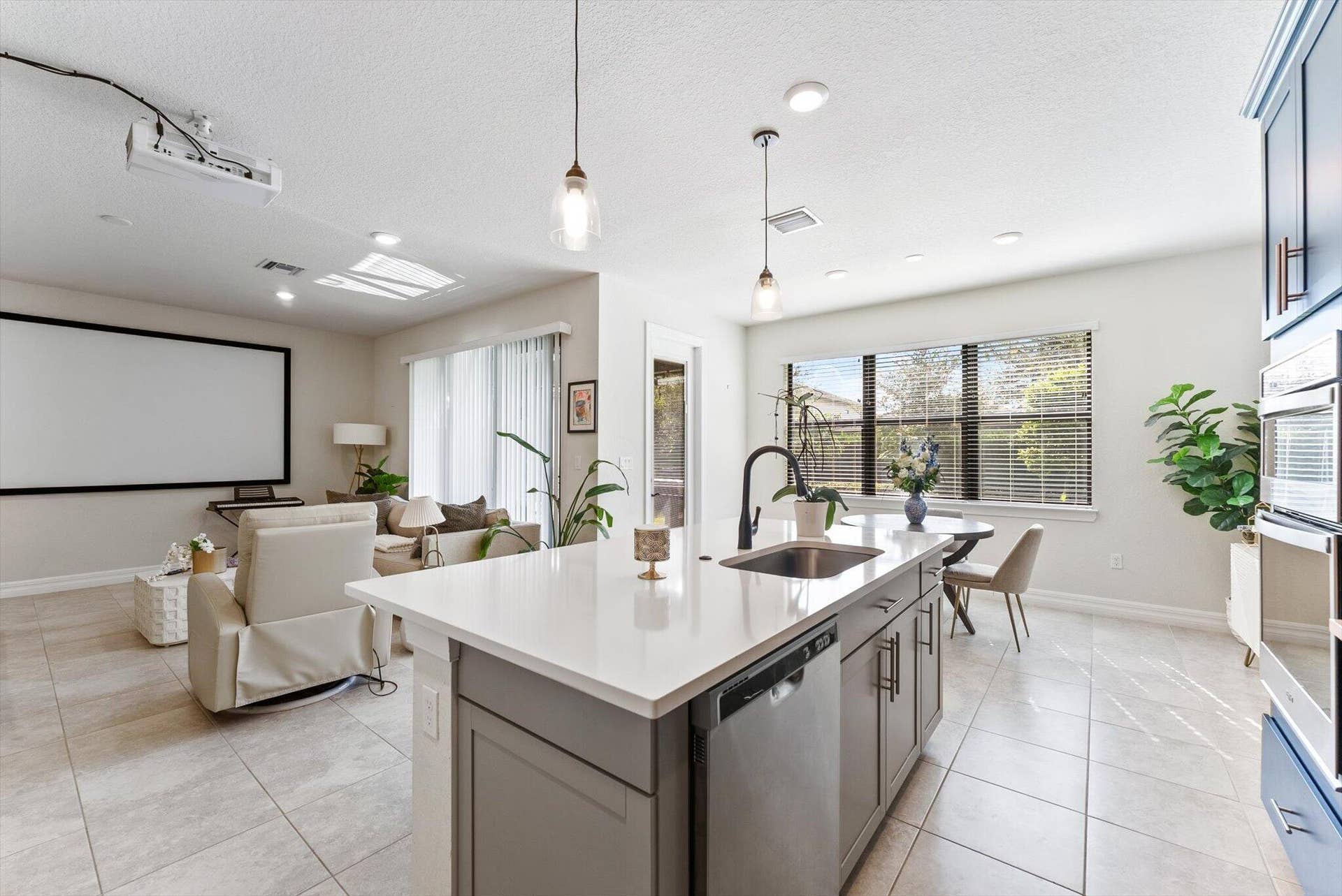 4617 Pinehurst Trail E, Oakland Park, FL 33309 Kitchen