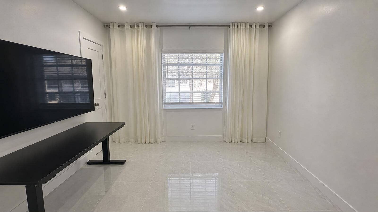 6249 BAY CLUB Drive, #3, Fort Lauderdale, FL 33308 6d223a7f-7c9a-4938-a21b-15233d34d61d