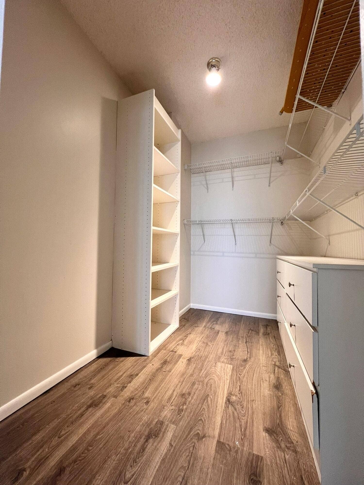 800 PARKVIEW Drive, #826, Hallandale Beach, Hallandale Beach, FL 33009 Walk-In-Closet-hdr26-IMG_1513