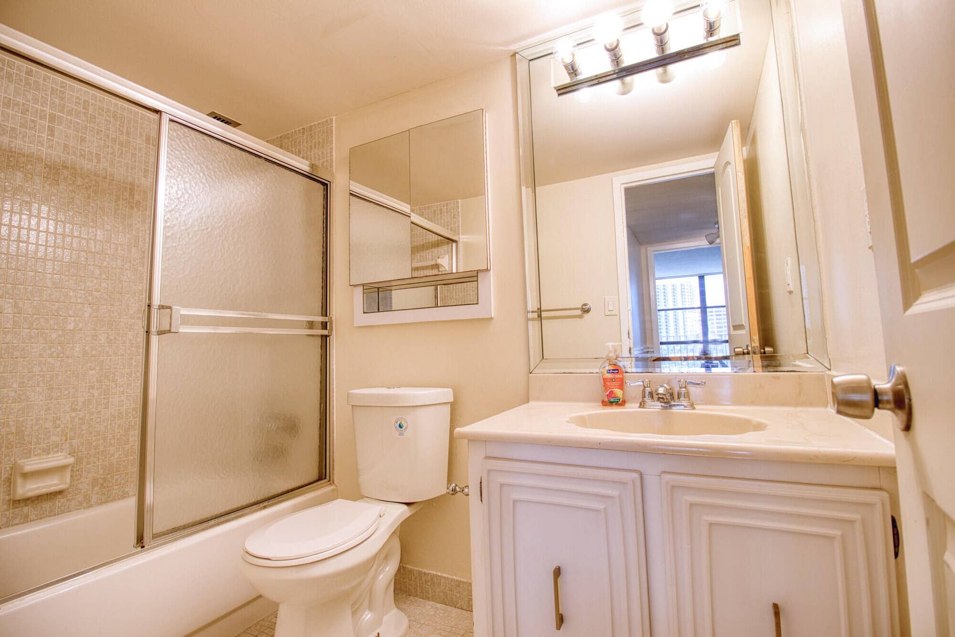 800 PARKVIEW Drive, #826, Hallandale Beach, Hallandale Beach, FL 33009 hdr4-B-IMG_7711_hdr