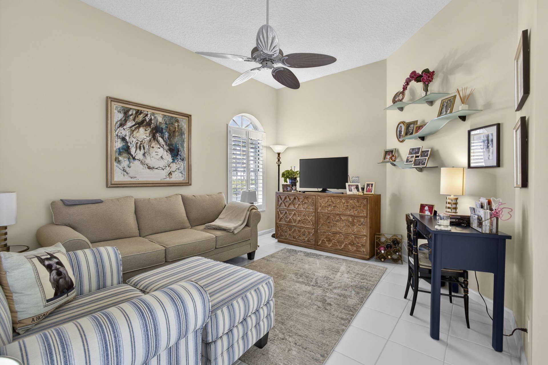 Den/3rd Bdrm