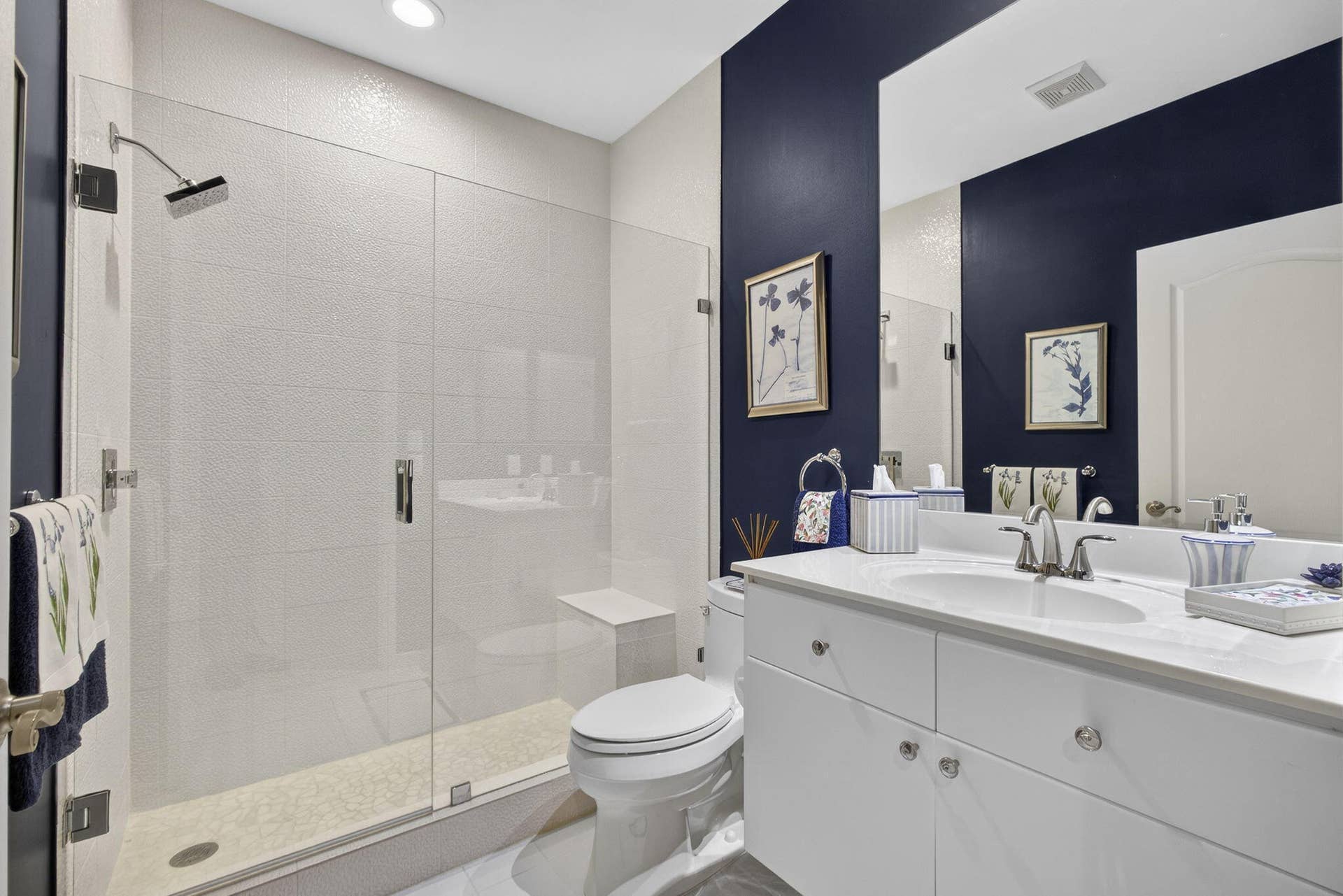 2nd Bathroom