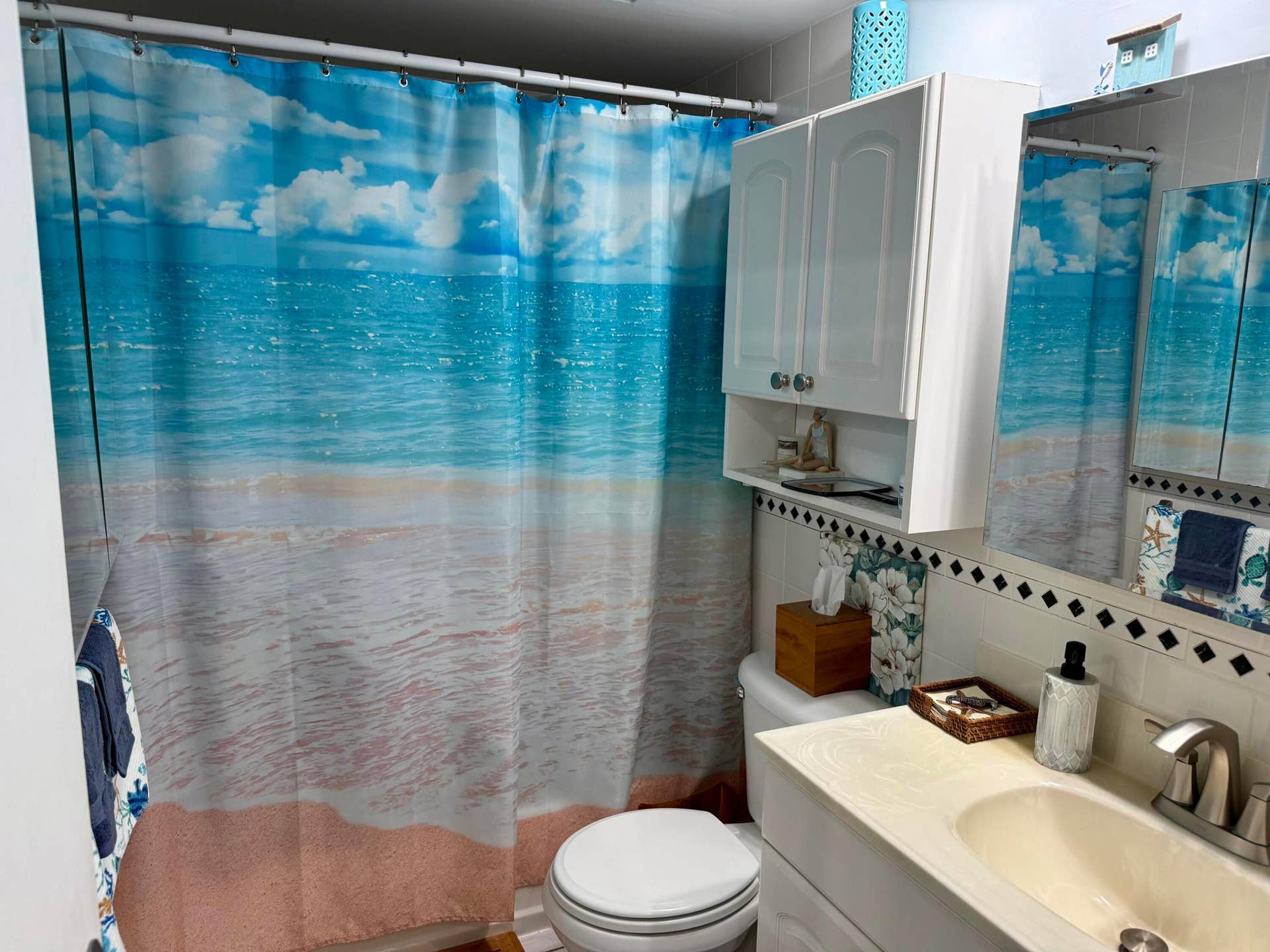 110 Shore Court, #106, North Palm Beach, FL 33408 Bathroom