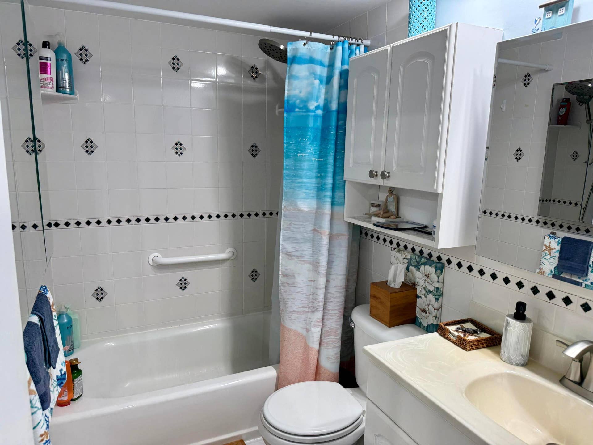 110 Shore Court, #106, North Palm Beach, FL 33408 Bathroom