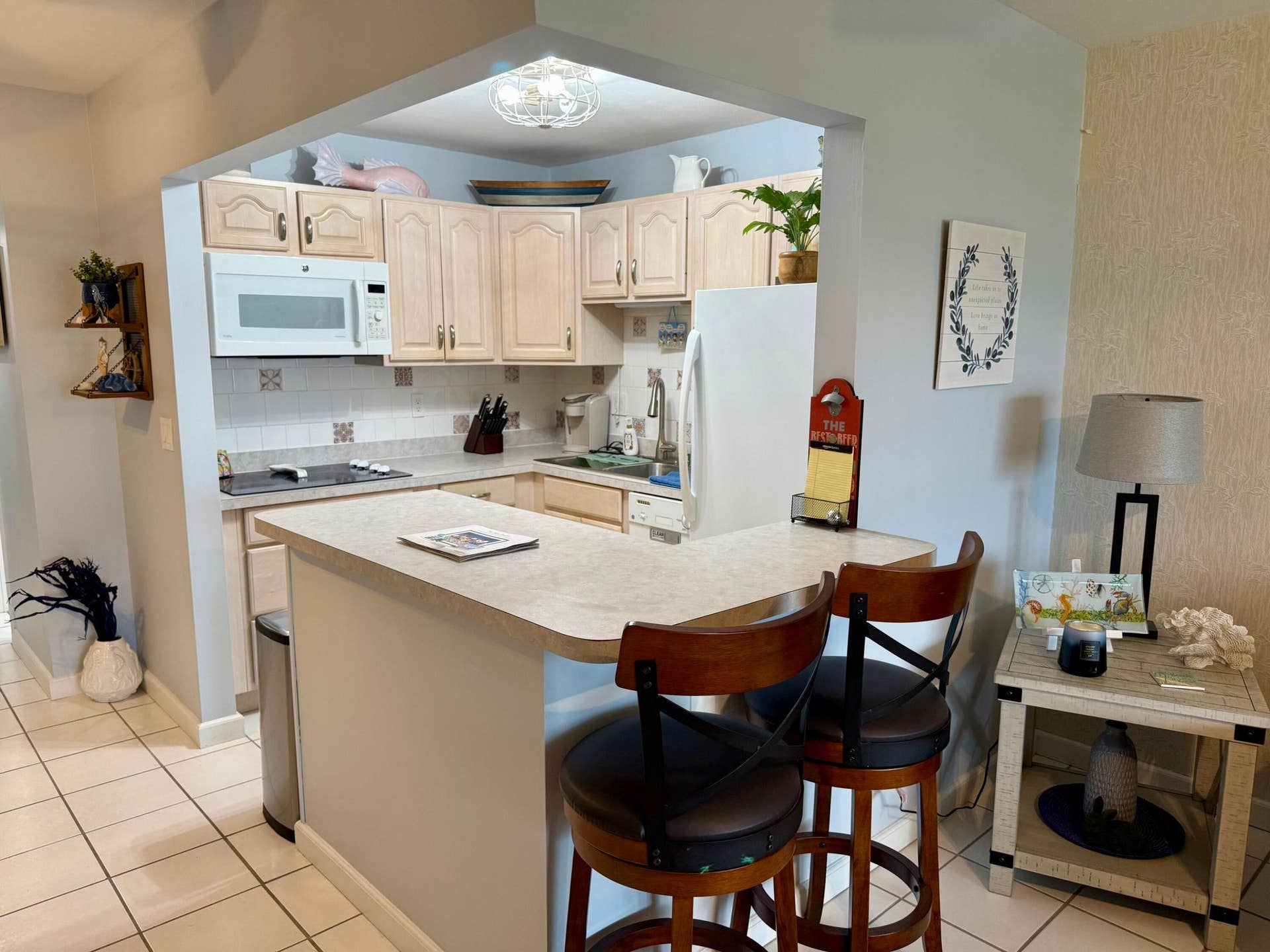 110 Shore Court, #106, North Palm Beach, FL 33408 Kitchen
