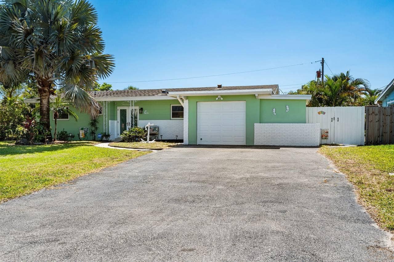 430 NE 43RD Street, Boca Raton, FL 33431 photo_3_2026-09-28_11-37-05