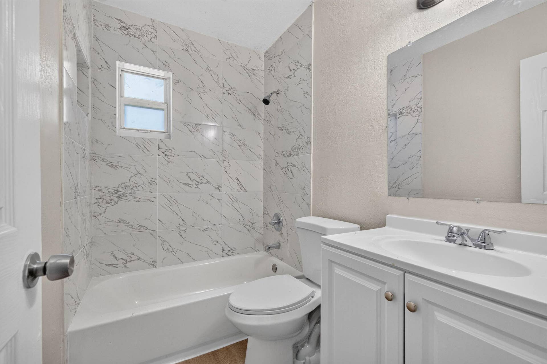 3111 NE 7th Avenue, #Apt c, Pompano Beach, FL 33064 11-web-or-mls-8I8A9652