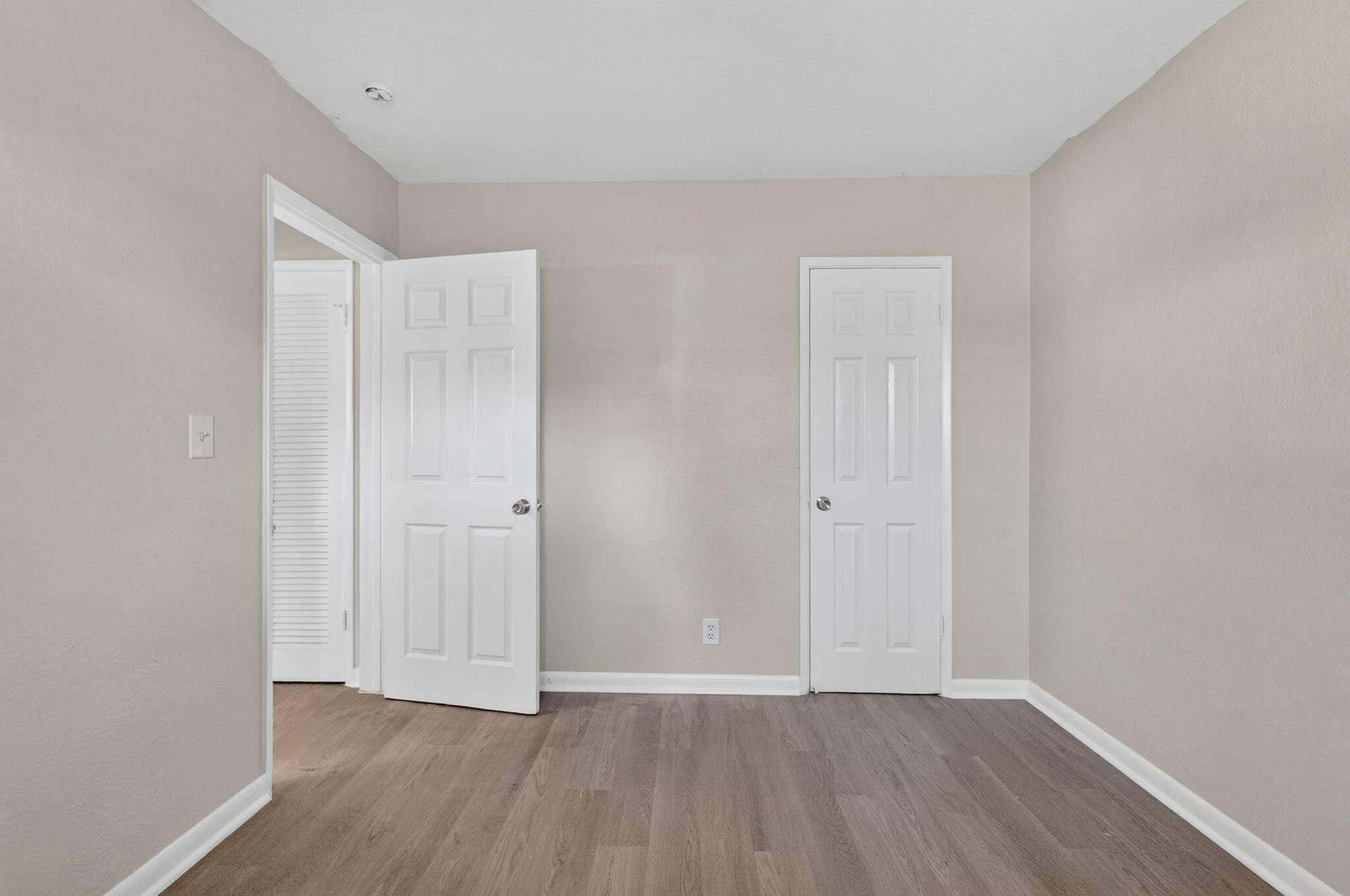 3111 NE 7th Avenue, #Apt c, Pompano Beach, FL 33064 13-web-or-mls-8I8A9662
