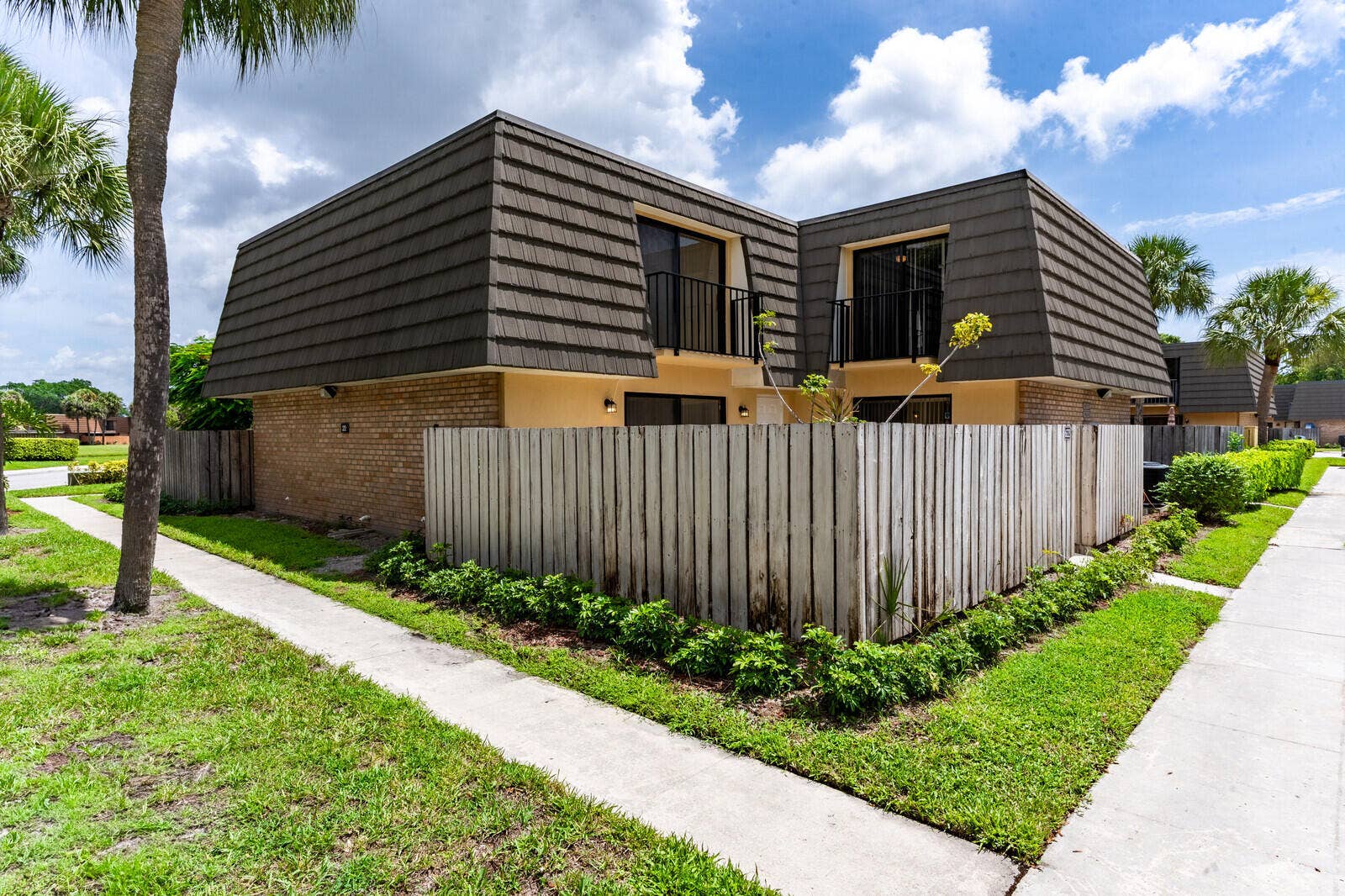 622 6th Way, West Palm Beach, FL 33407 02_ProPropertyREMcom__622_6th_Way__Final