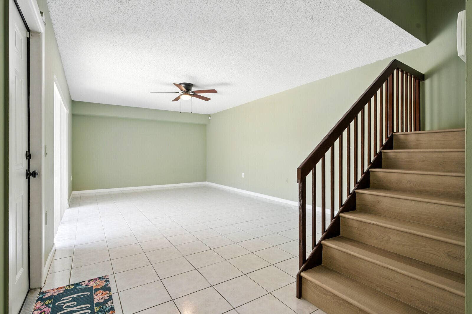 622 6th Way, West Palm Beach, FL 33407 05_ProPropertyREMcom__622_6th_Way__Final
