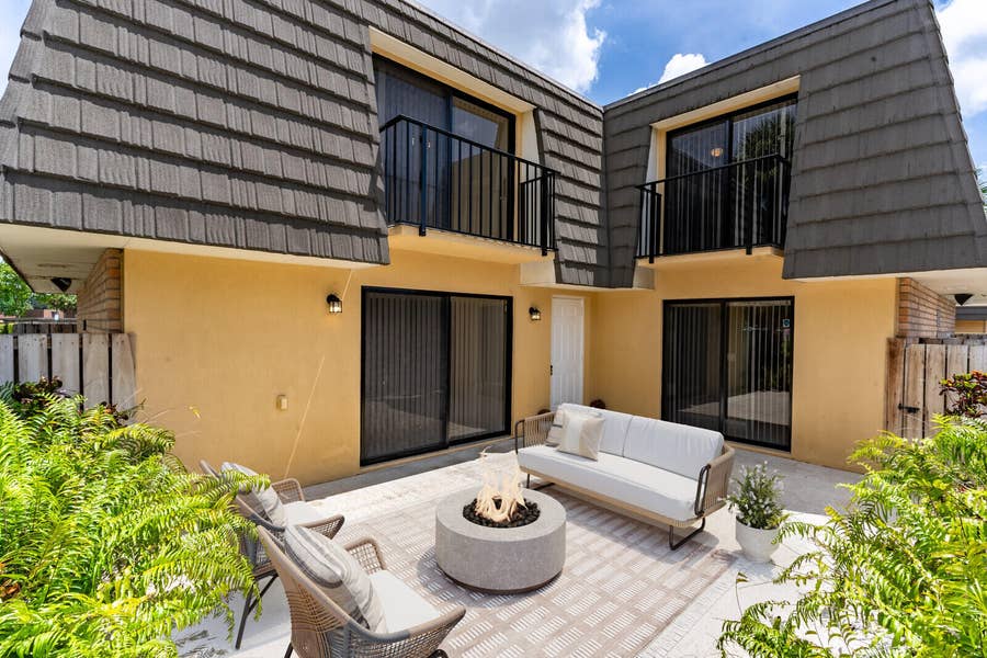 Property photo for 622 6th Way, West Palm Beach, FL