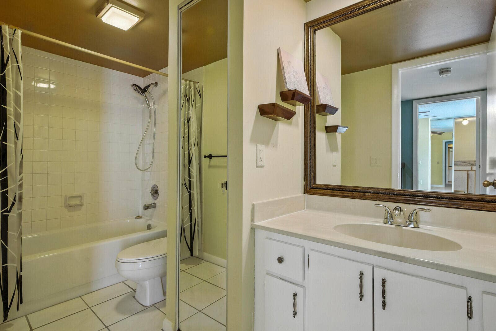 622 6th Way, West Palm Beach, FL 33407 16_ProPropertyREMcom__622_6th_Way__Final