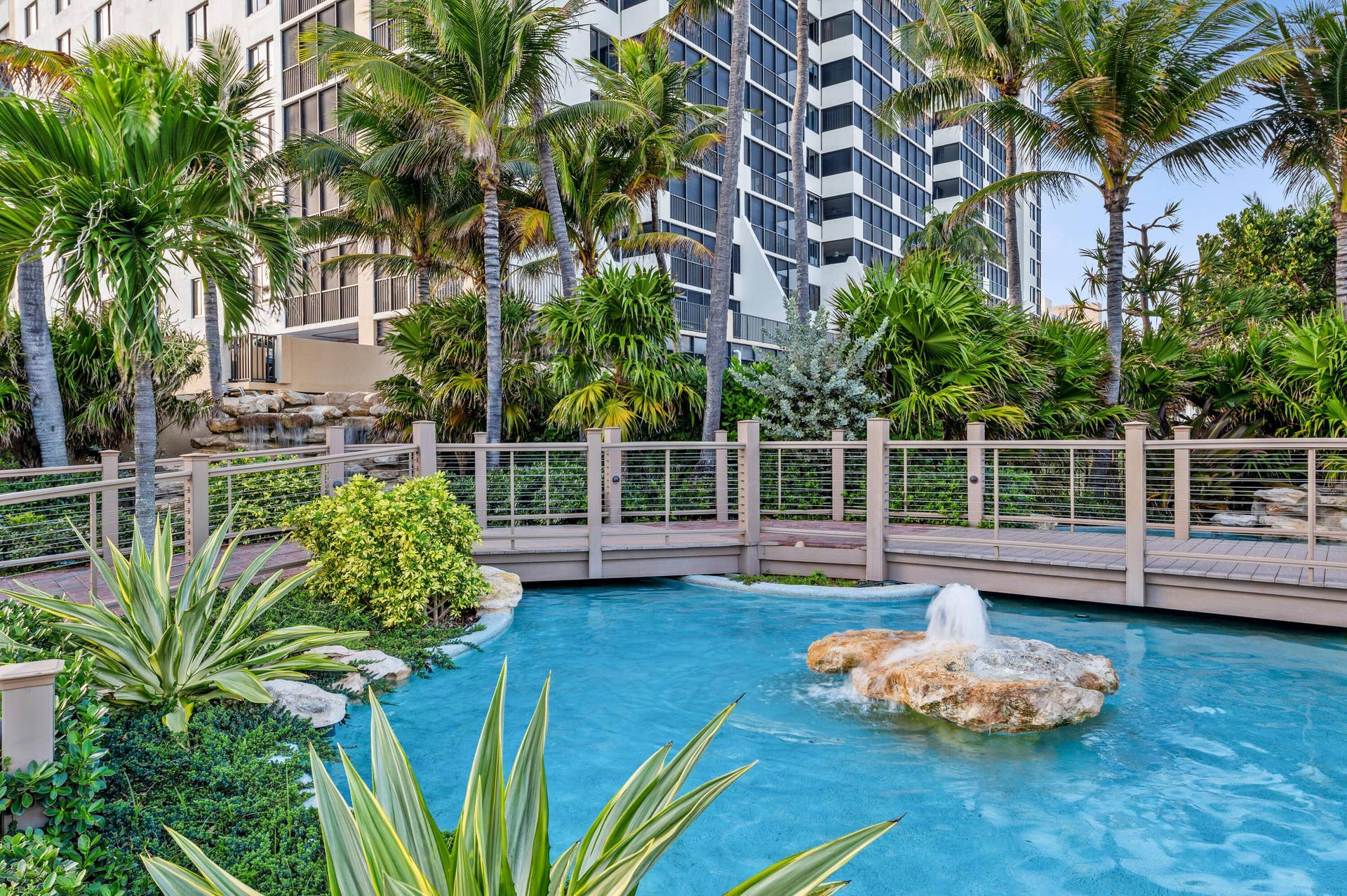 3420 S Ocean Boulevard, #5z, Highland Beach, FL 33487 Entrance