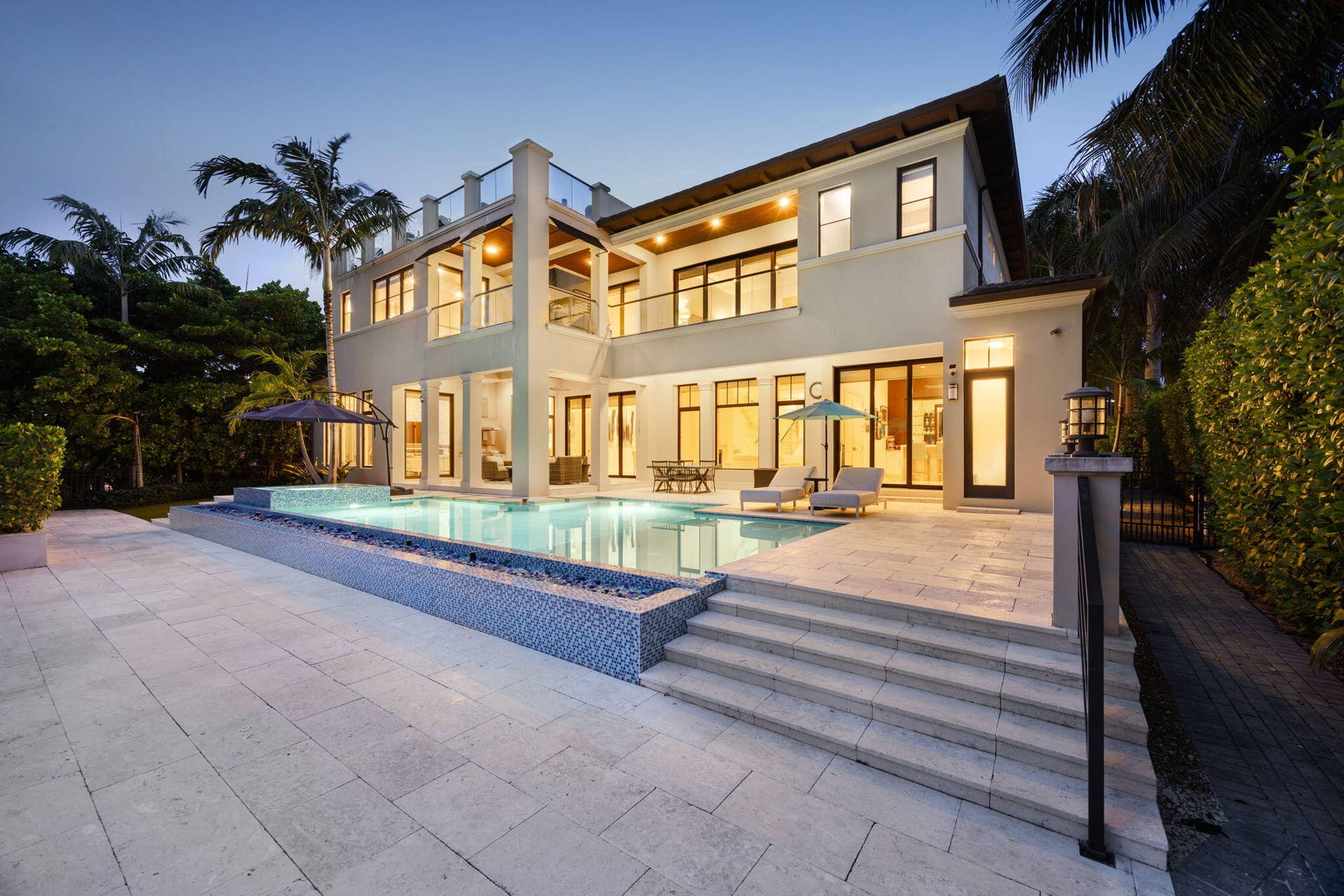 pool twilght