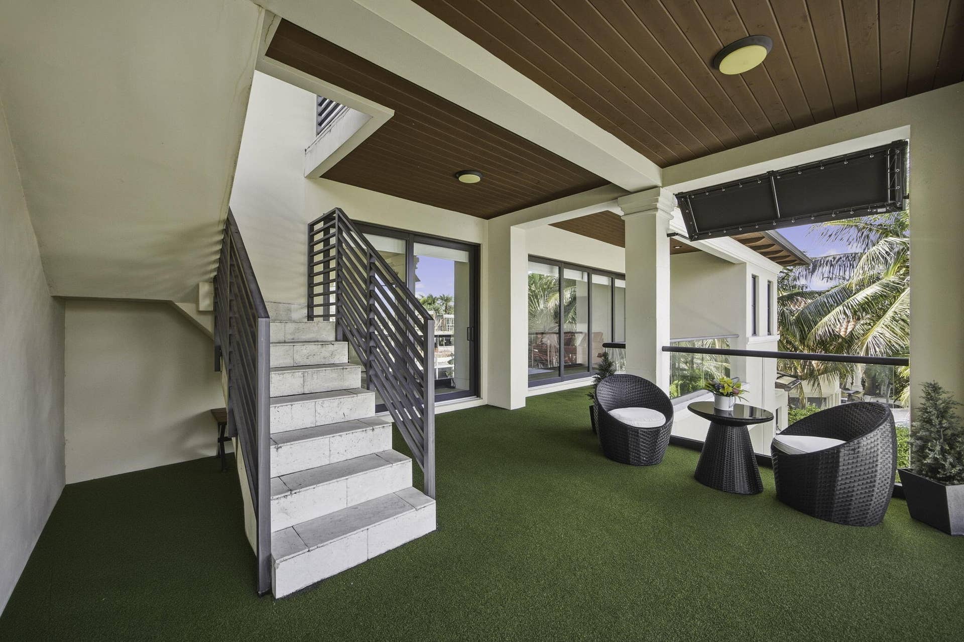 2nd floor terrace