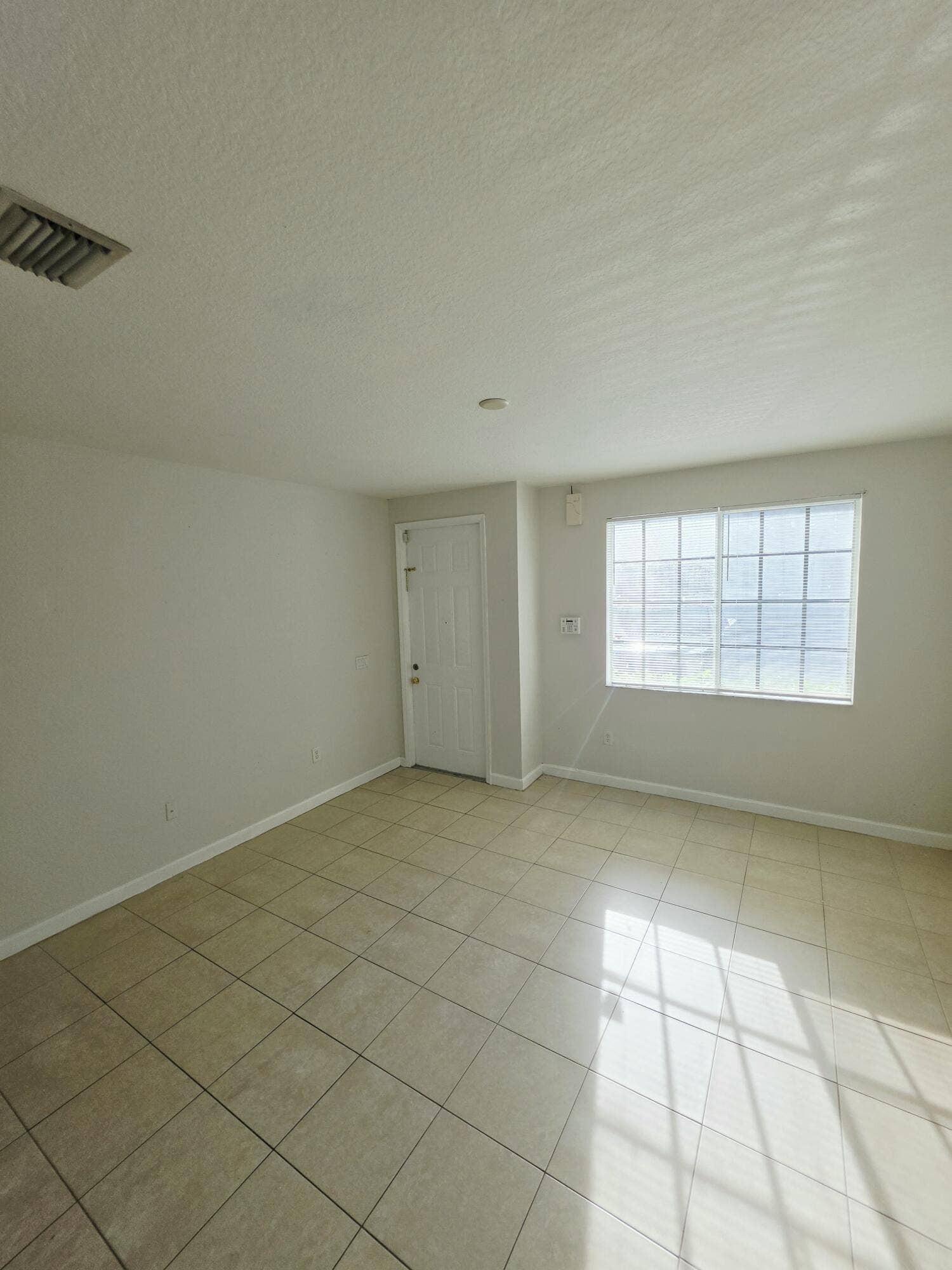 4154 Napoli Lake Drive, Riviera Beach, FL 33410 20260619_084212
