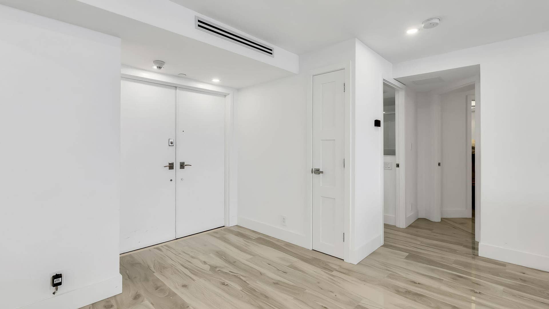 550 S Ocean Boulevard, #1906, Boca Raton, FL 33432 Foyer