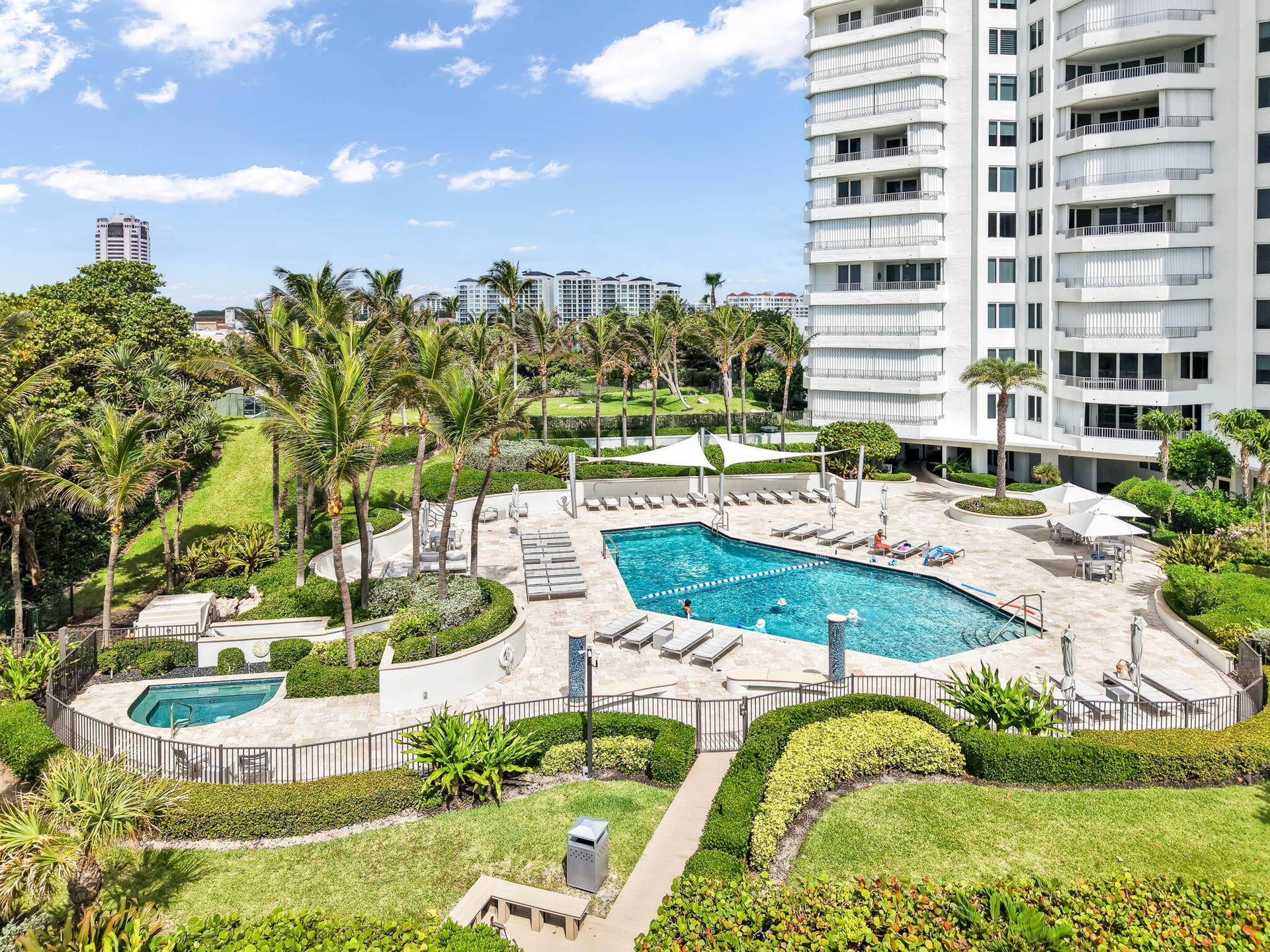 550 S Ocean Boulevard, #1906, Boca Raton, FL 33432 Community Pool