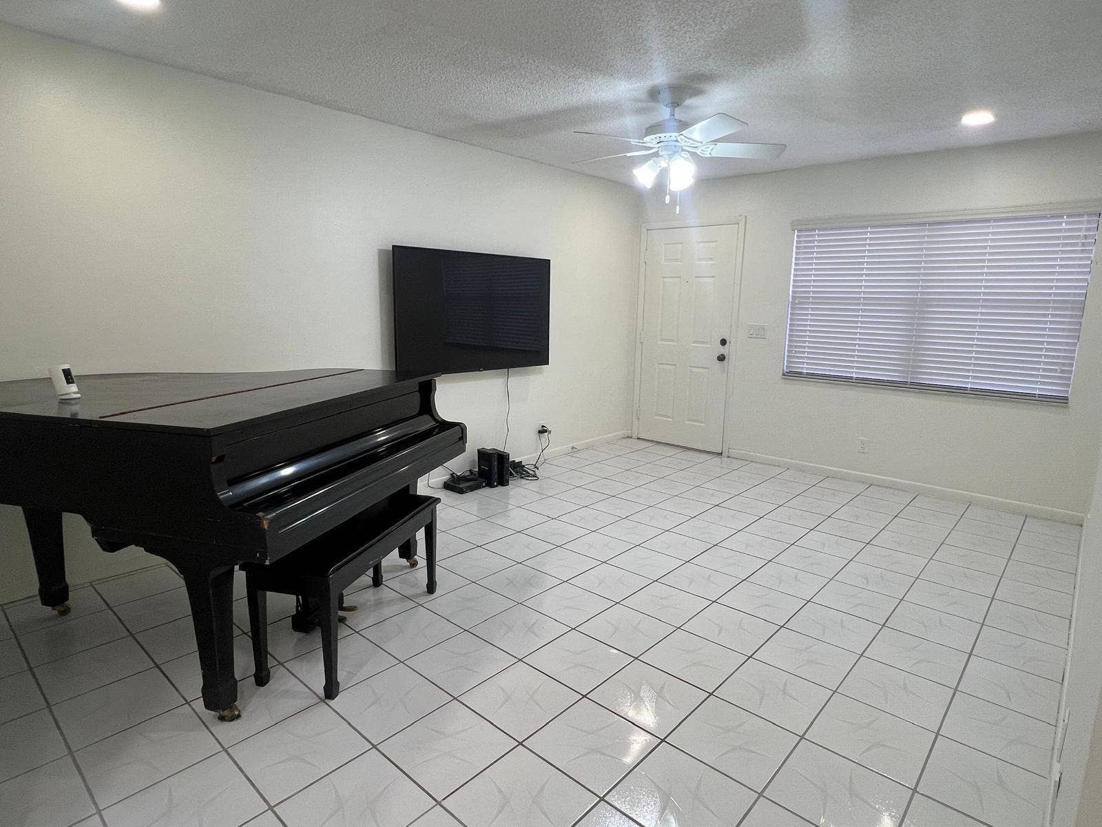 3294 NW 104TH Avenue, #3294, Coral Springs, FL 33065 2 - Living Room