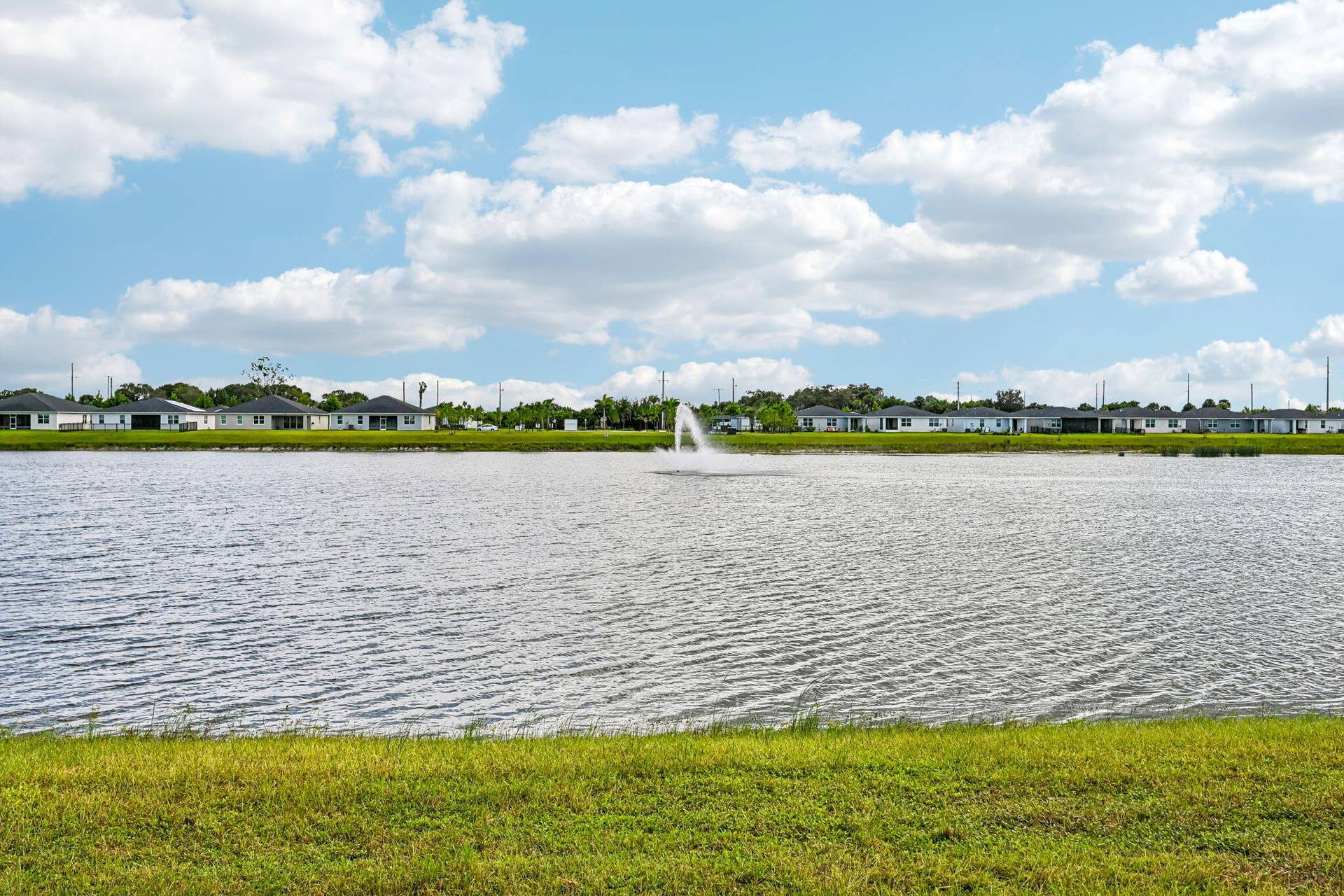 5590 Hampton Park Cir Vero (32)