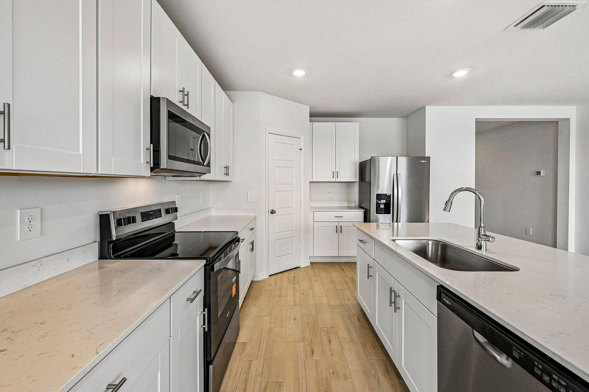 5590 Hampton Park Cir Vero (12)