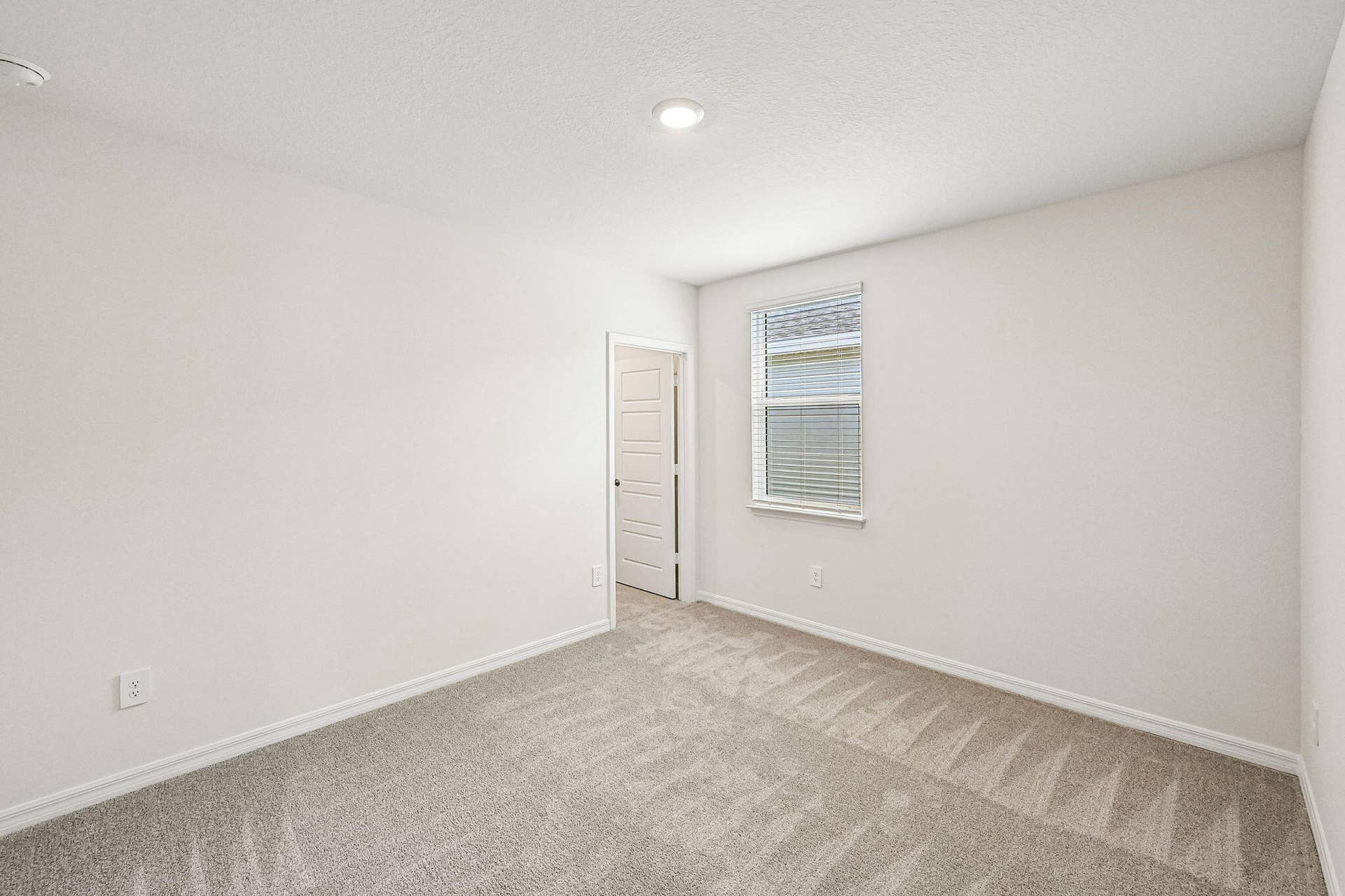 5590 Hampton Park Cir Vero (17)