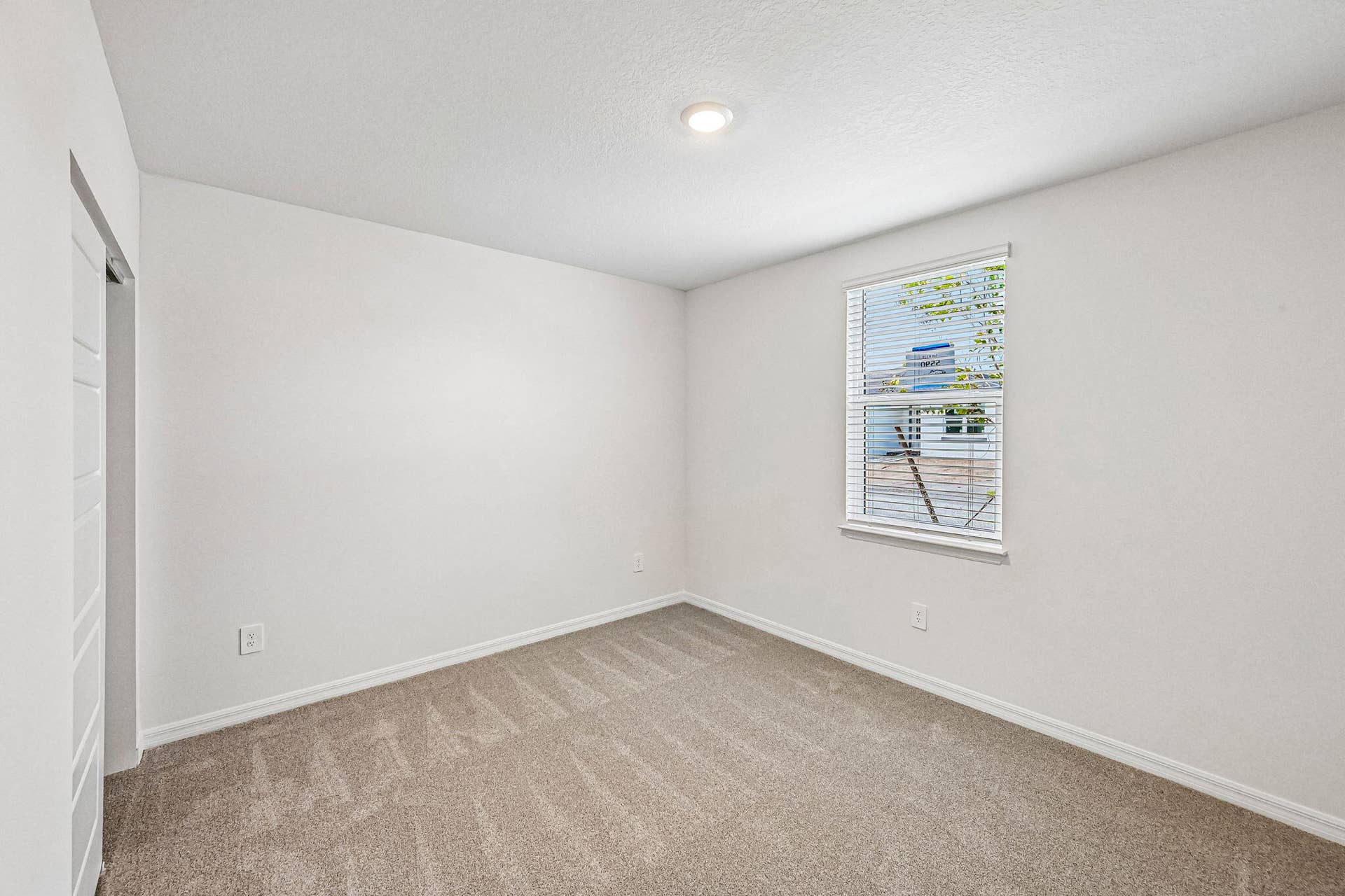 5590 Hampton Park Cir Vero (14)