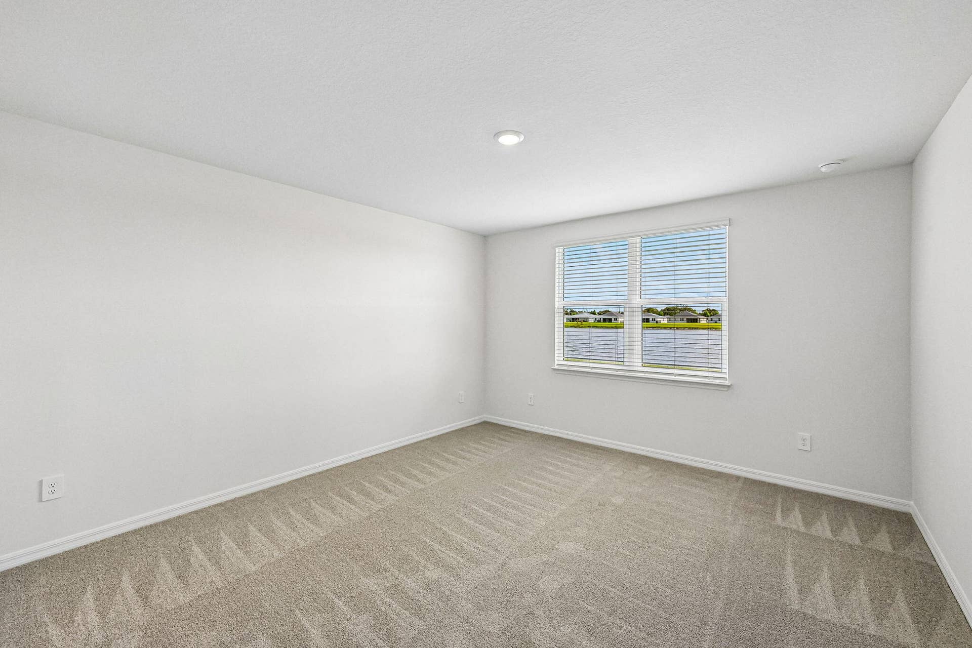 5590 Hampton Park Cir Vero (24)