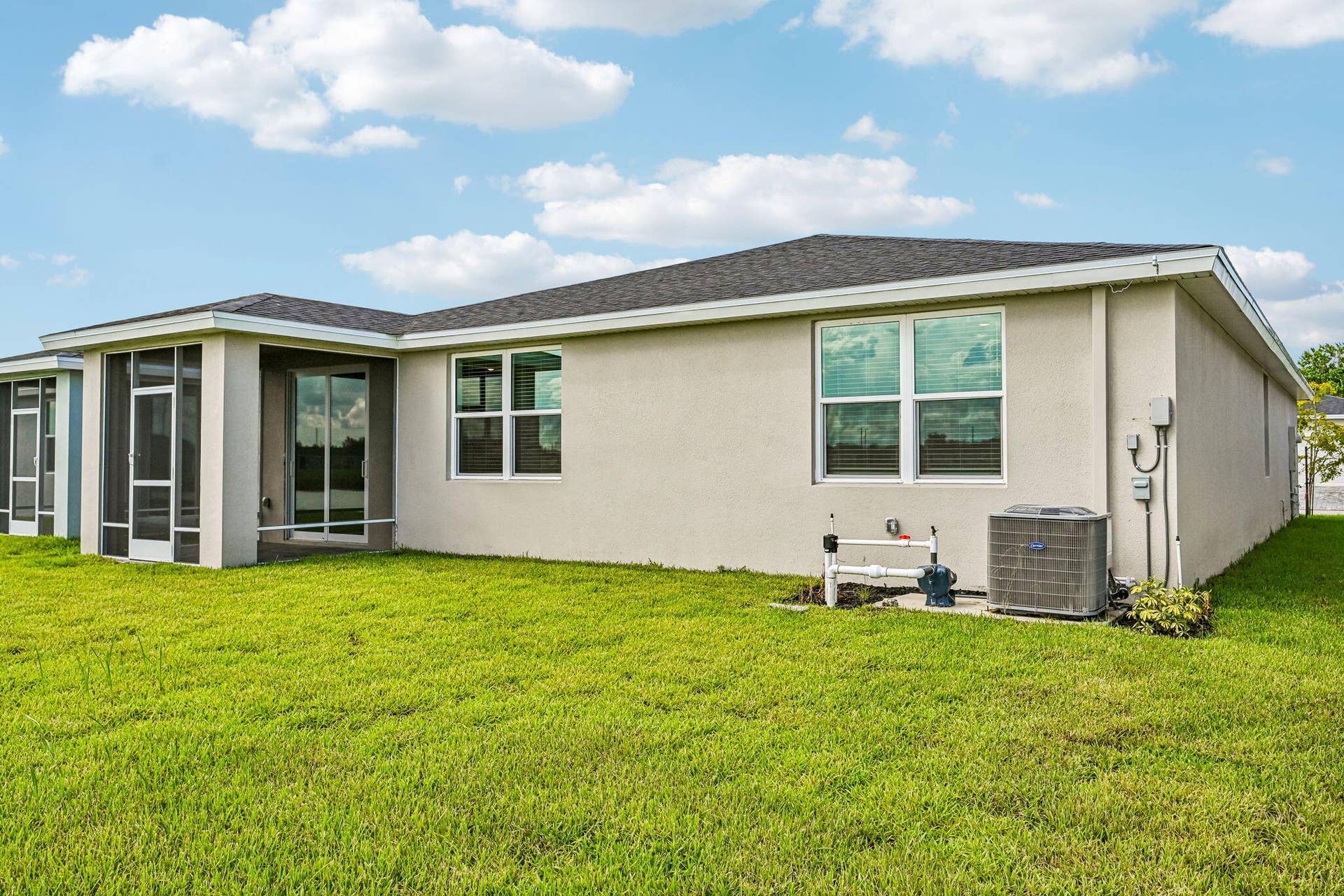5590 Hampton Park Cir Vero (35)