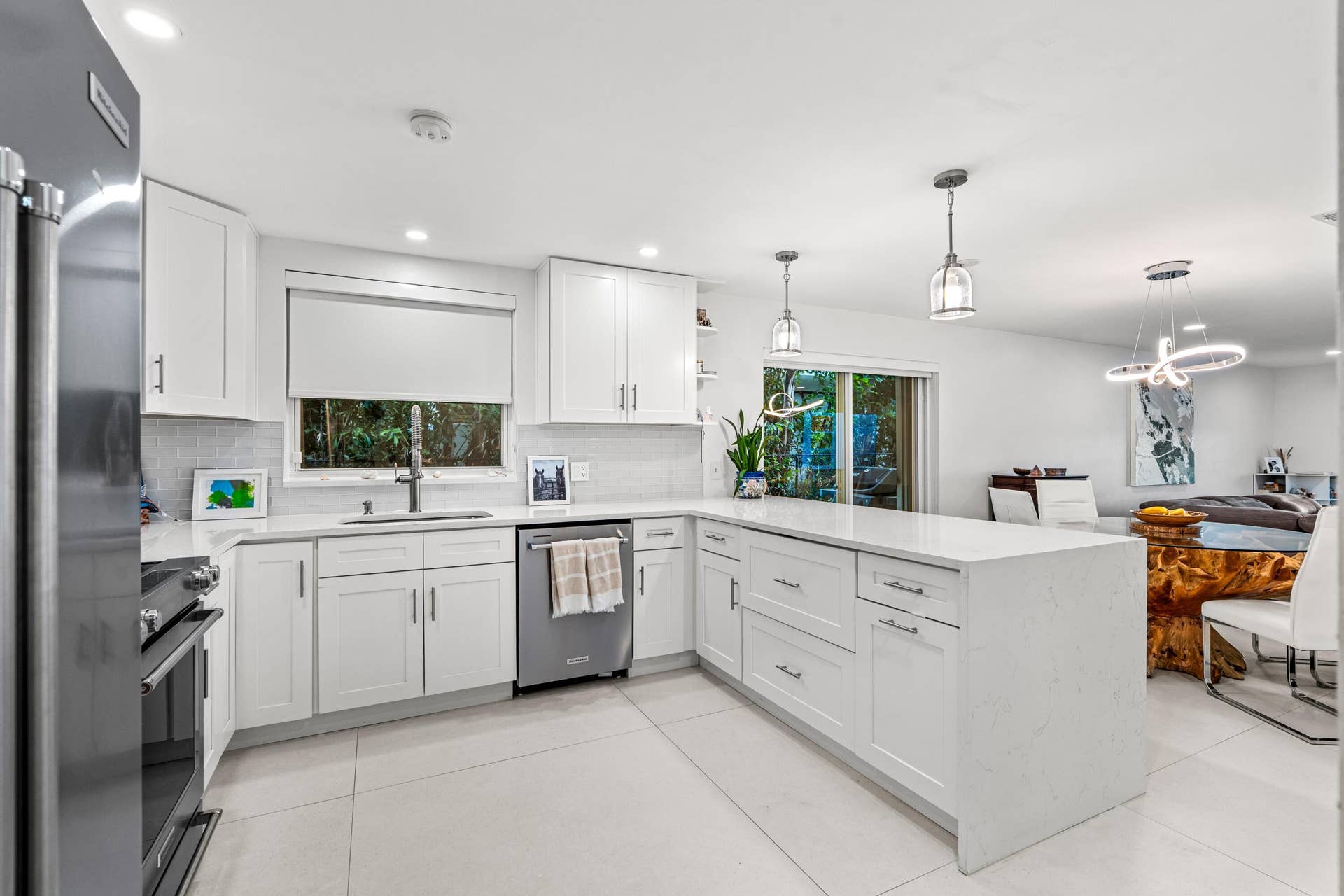 336 VENETIAN Drive, #1, Delray Beach, FL 33483 mls_KITCHEN_RIGHT_DT