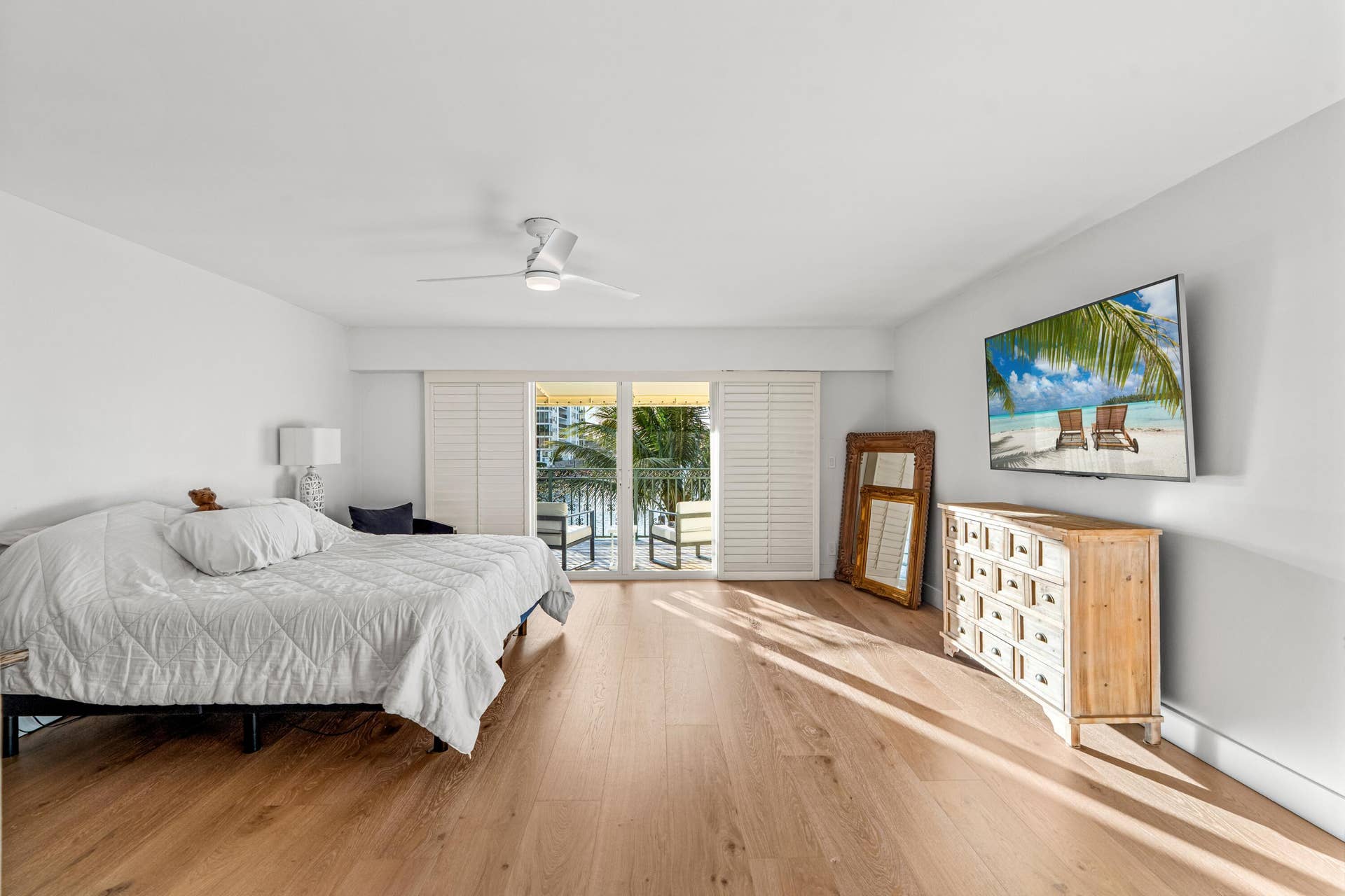 336 VENETIAN Drive, #1, Delray Beach, FL 33483 mls_PRIMARY_BEDROOM_STRAIGHT_DT