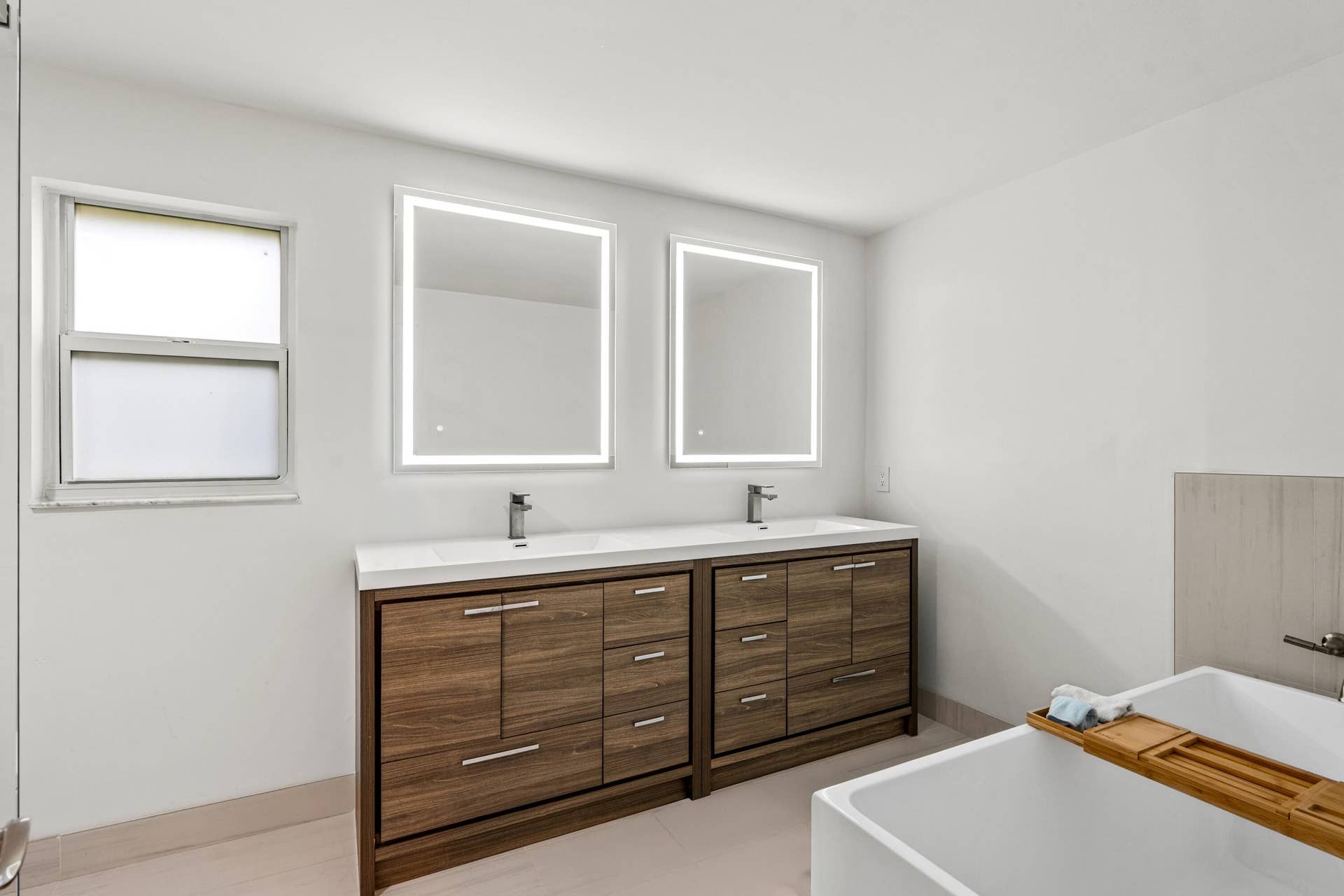 336 VENETIAN Drive, #1, Delray Beach, FL 33483 mls_PRIMARY_BATHROOM_DT