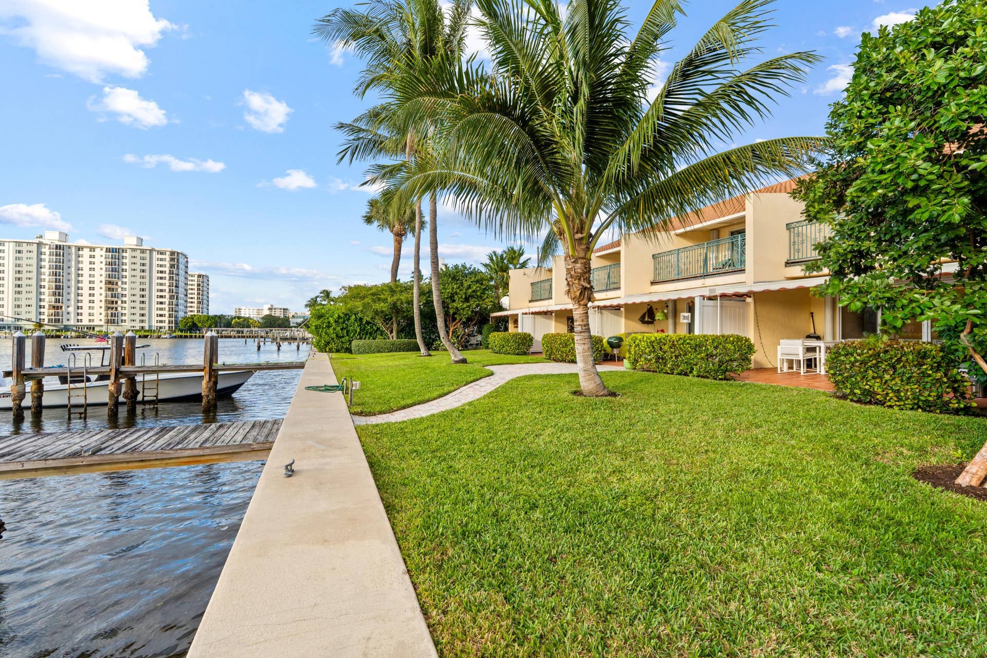 336 VENETIAN Drive, #1, Delray Beach, FL 33483 mls_REAR_RIGHT_DT